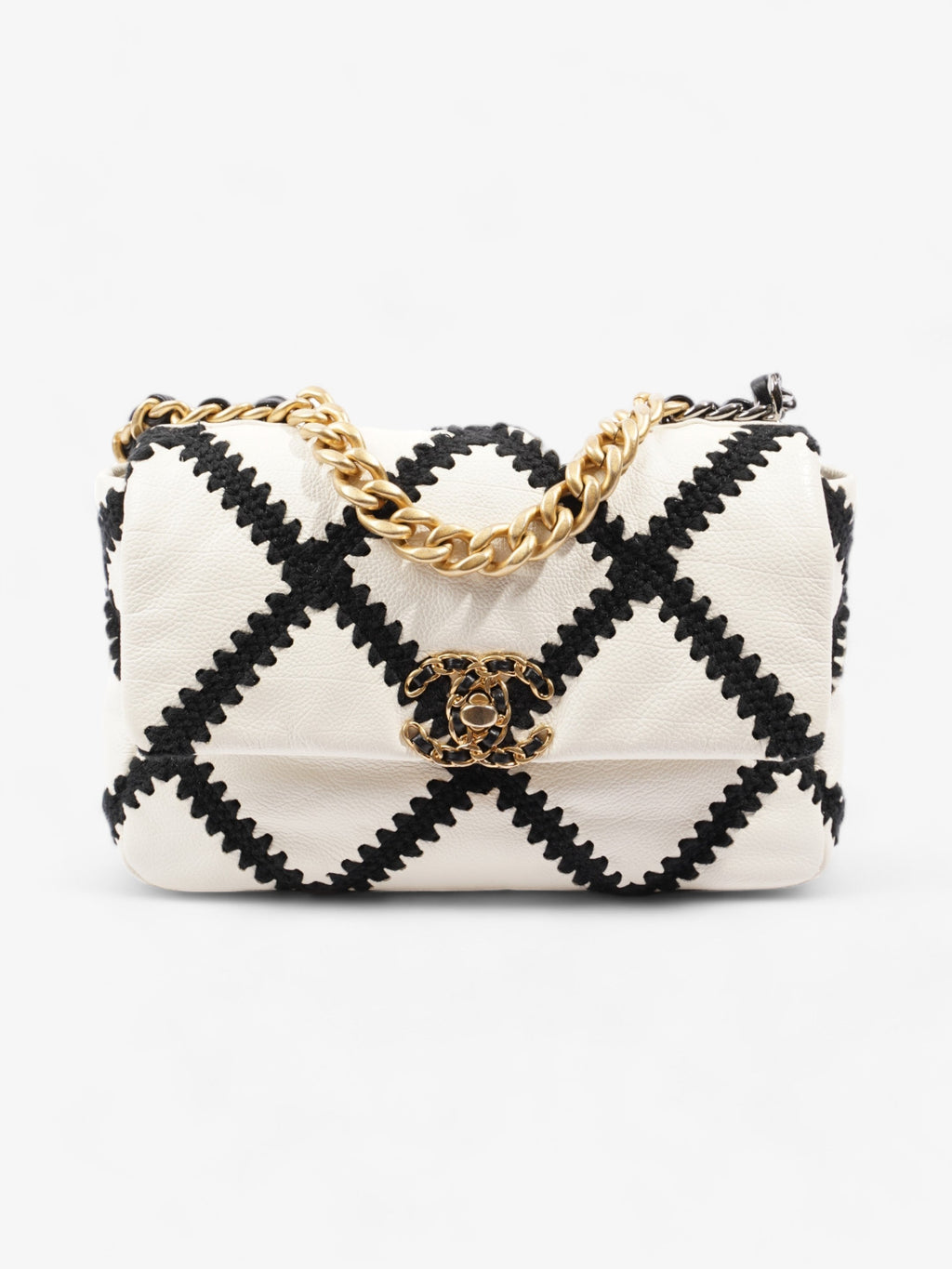 Chanel Chanel 19 Black / Cream Leather