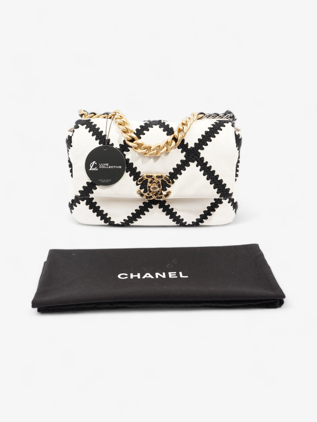 Chanel Chanel 19 Black / Cream Leather