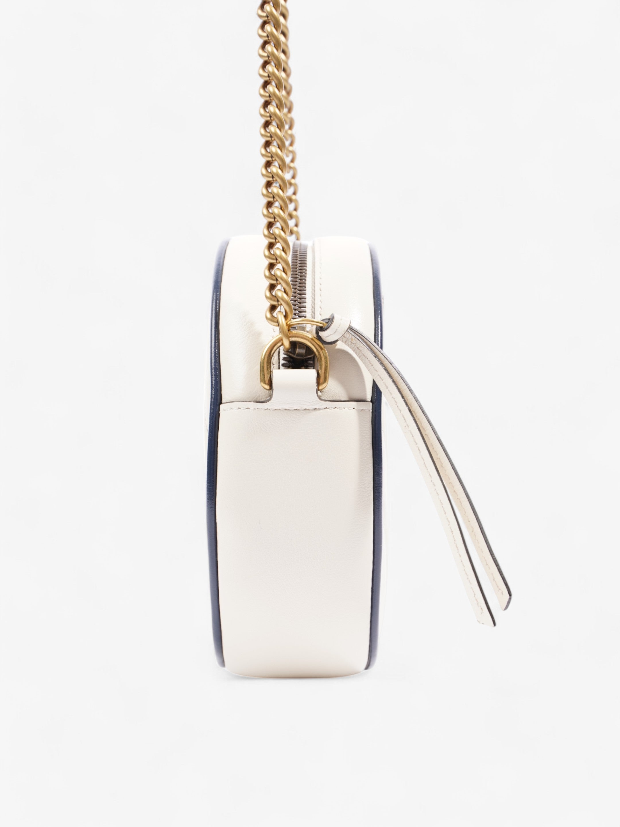 Gucci GG Marmont Round White / Navy Blue Matelasse Leather