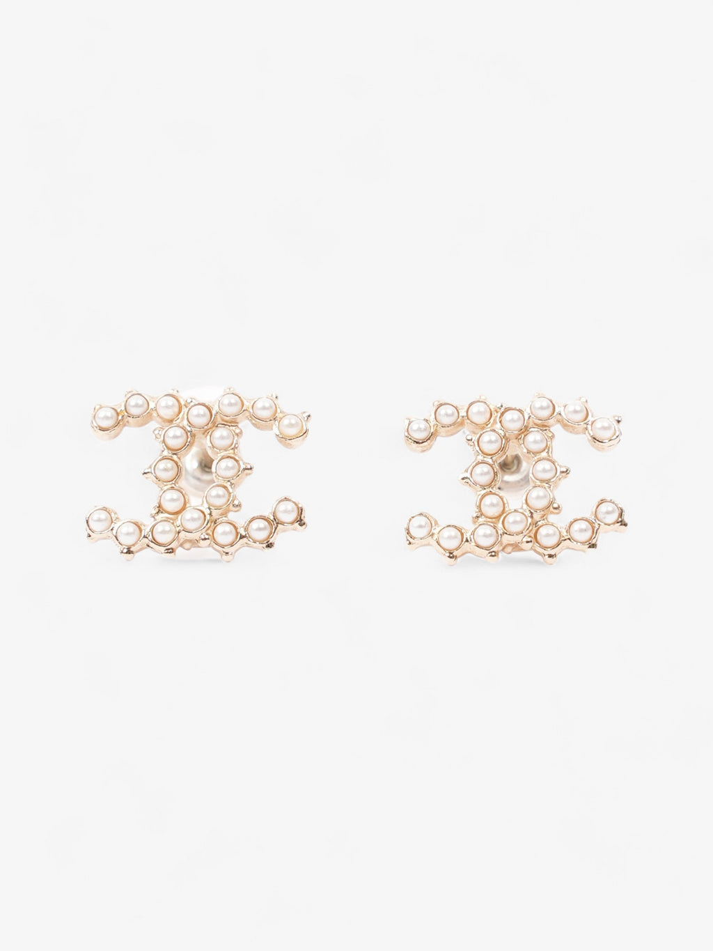 Chanel CC Pearl earrings Cream / Gold Base Metal