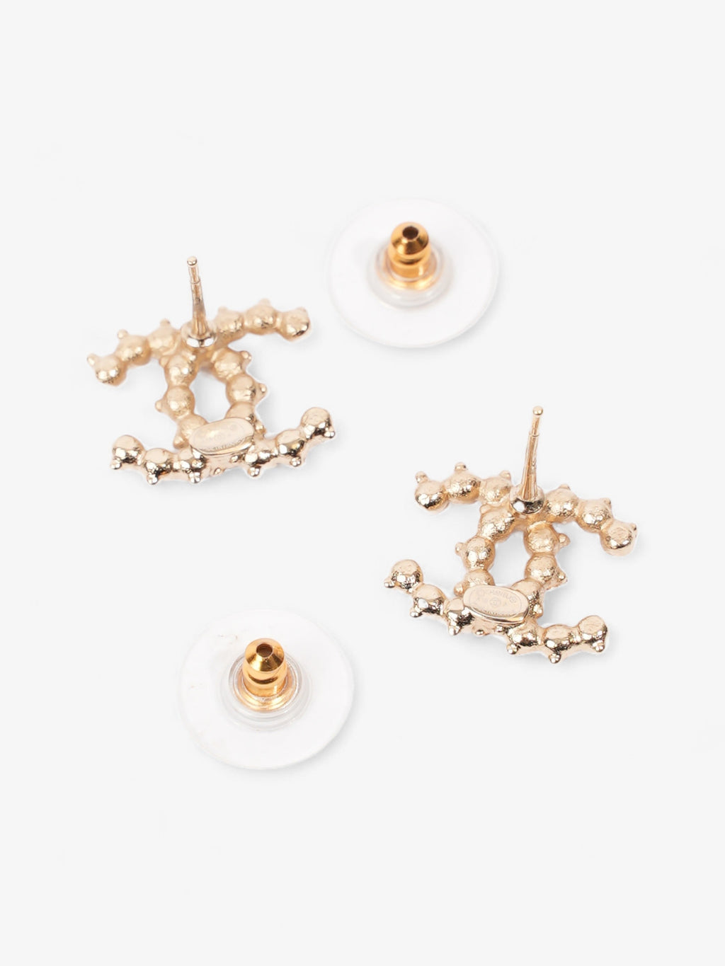 Chanel CC Pearl earrings Cream / Gold Base Metal