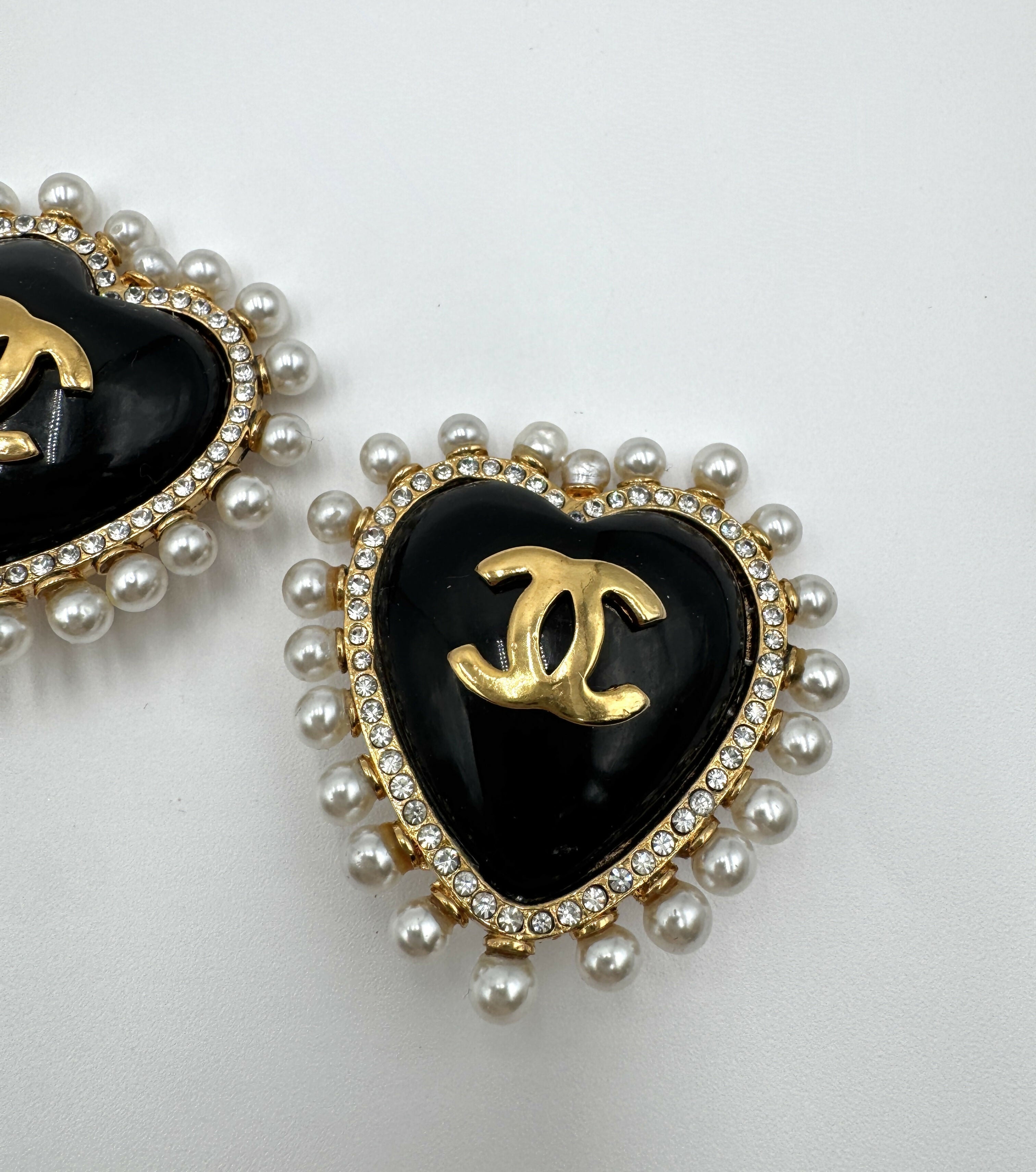 Chanel Vintage 1980 Large Heart Pearl Clip on Earrings
