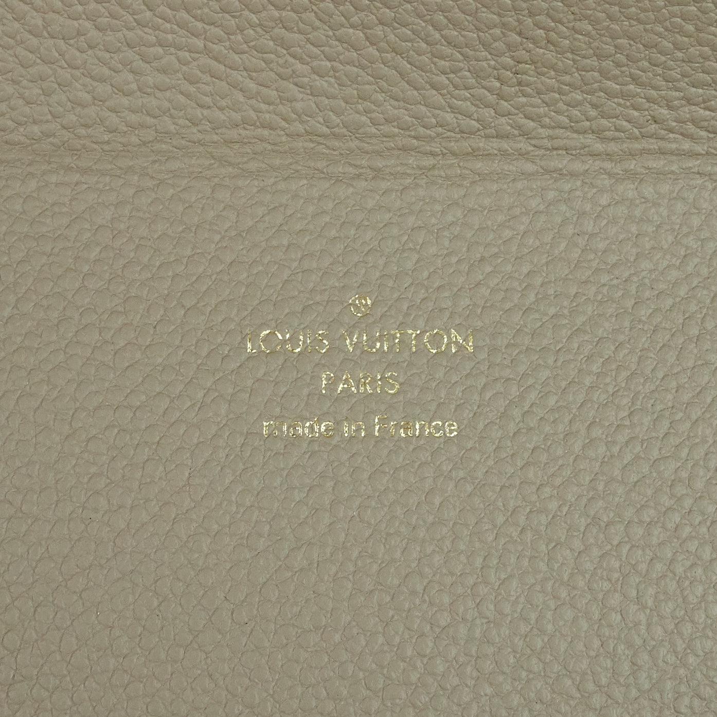 Louis Vuitto Enveloppe MM Rivets Grained Leather Clutch Bag