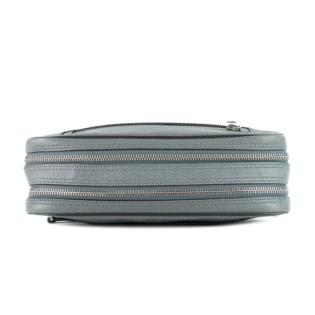Louis Vuitto Pavel Taiga Leather Clutch Bag