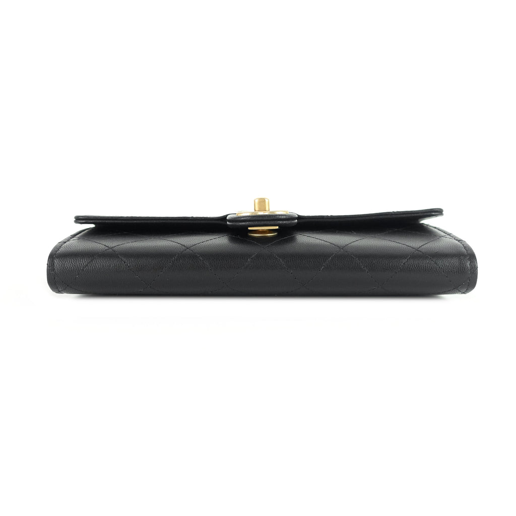 Chanel Chic Pearls Flap Goatskin Leather Clutch with Chain Bag