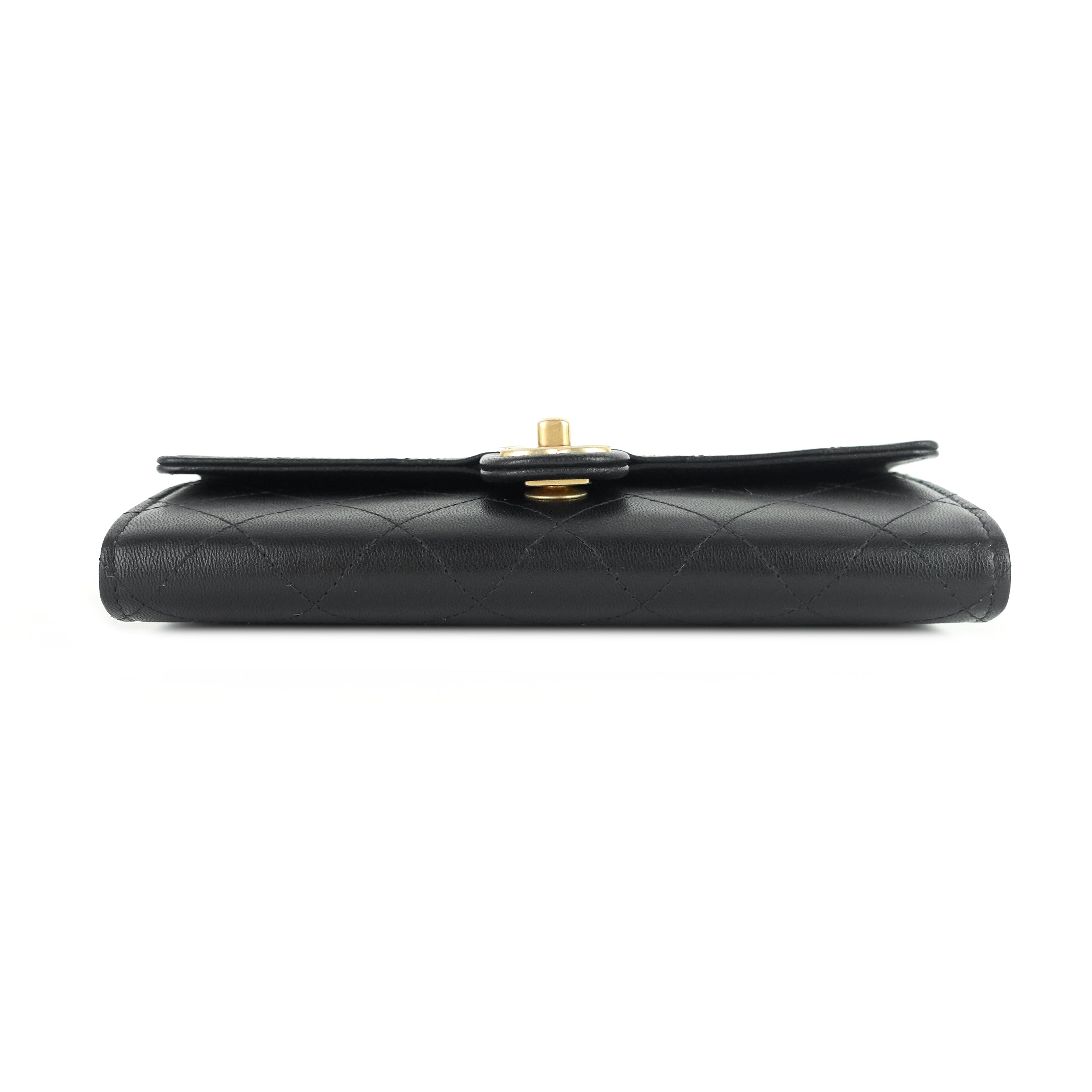 Chanel Chic Pearls Flap Goatskin Leather Clutch with Chain Bag