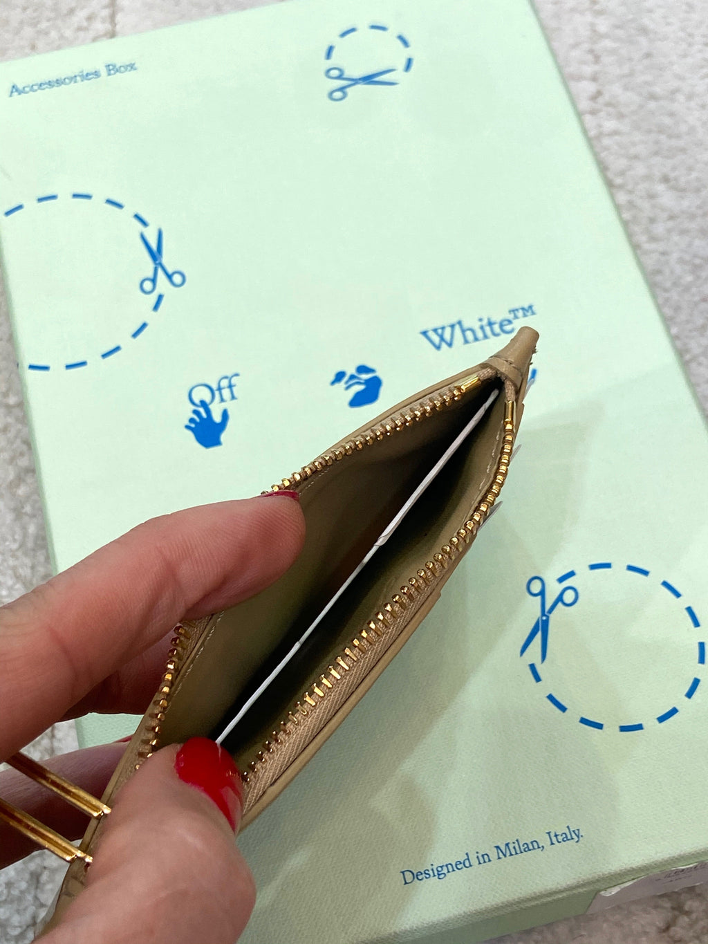 OFF WHITE BURROW ZIPPED COIN PURSE