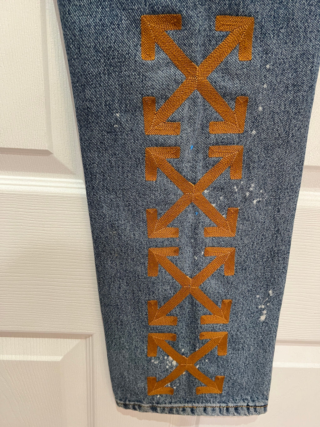 OFF-WHITE VIRGIL ABLOH DISTRESSED ARROW JEANS