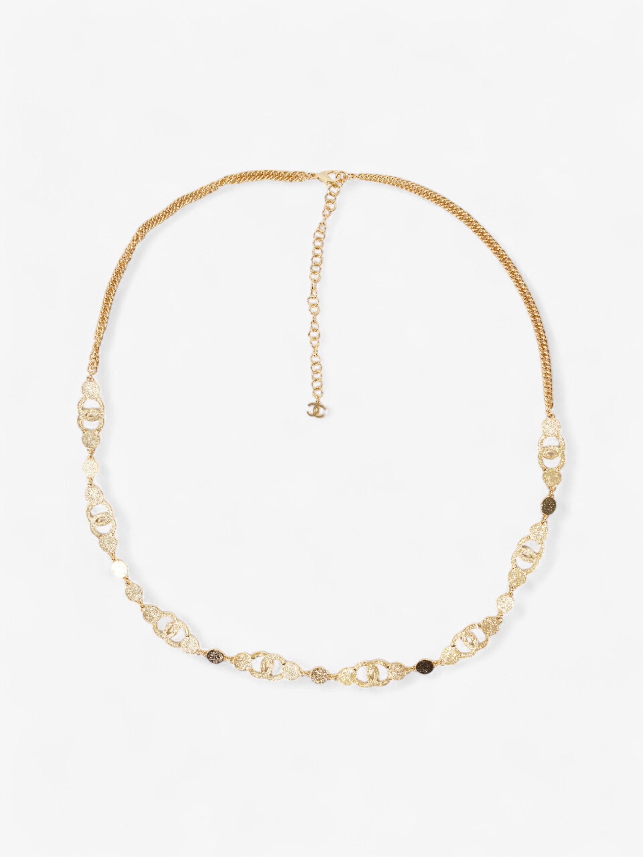 Chanel CC 8 Motif Necklace Gold / Blue Base Metal