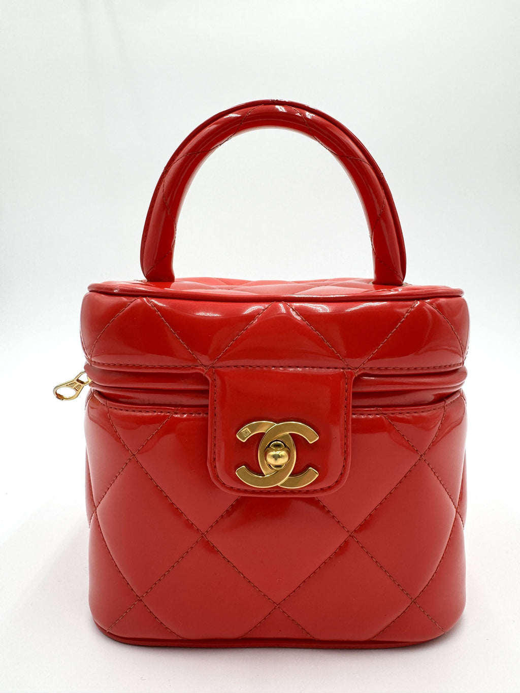 Chanel 1995 Vintage Barbie Red Heart-Mirror Vanity Case Bag