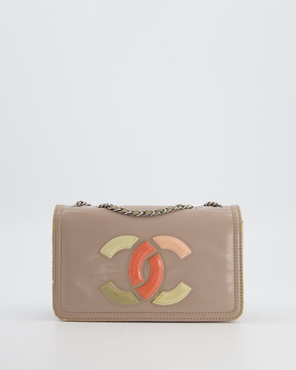 Chanel Light Mauve Lipstick Wallet on Chain Bag with Multi-Coloured CC Logo in Patent Leather with Silver Hardware