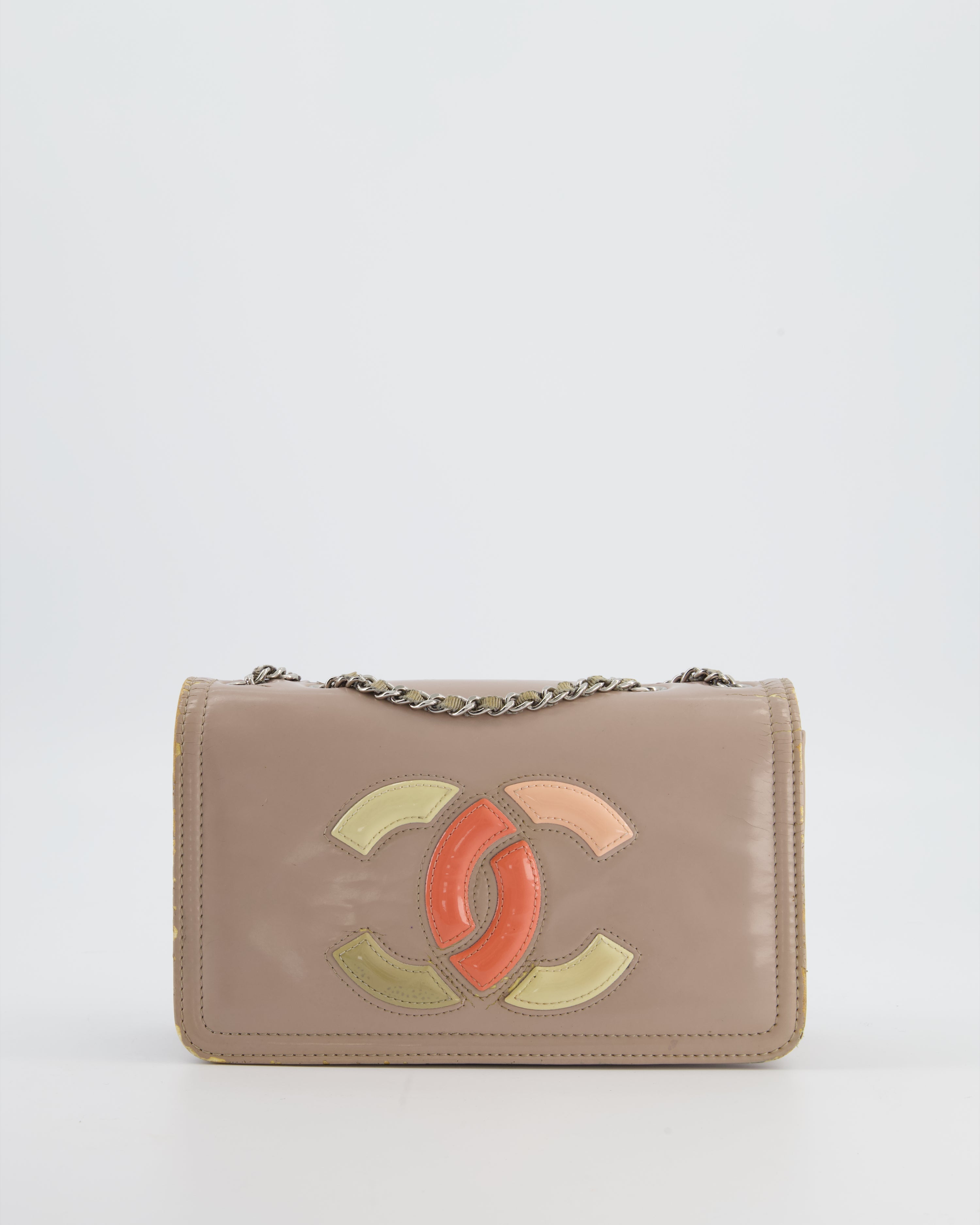 Chanel Light Mauve Lipstick Wallet on Chain Bag with Multi-Coloured CC Logo in Patent Leather with Silver Hardware
