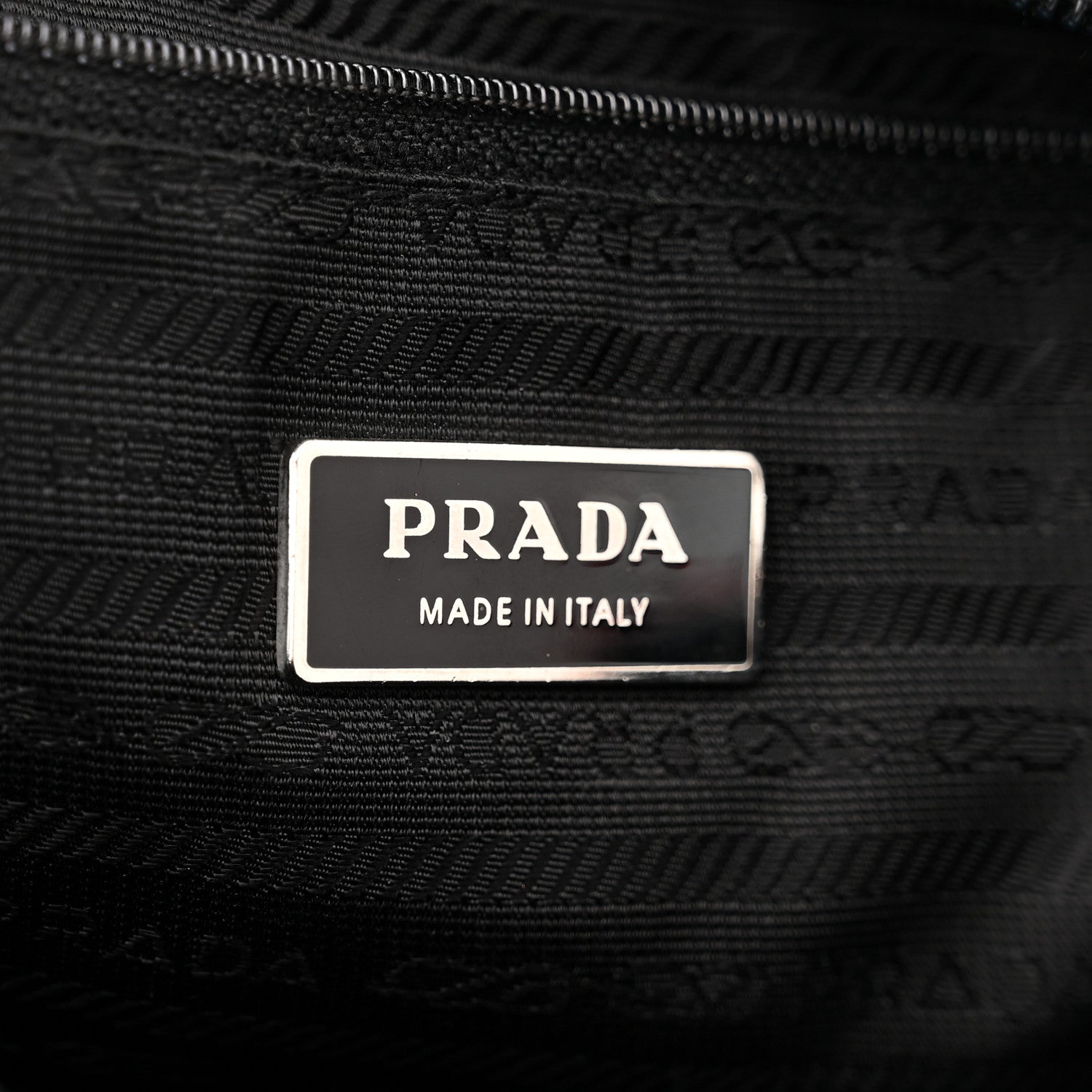 PRADA TESSUTO NYLON SAFFIANO VELA MESSAGER BAG