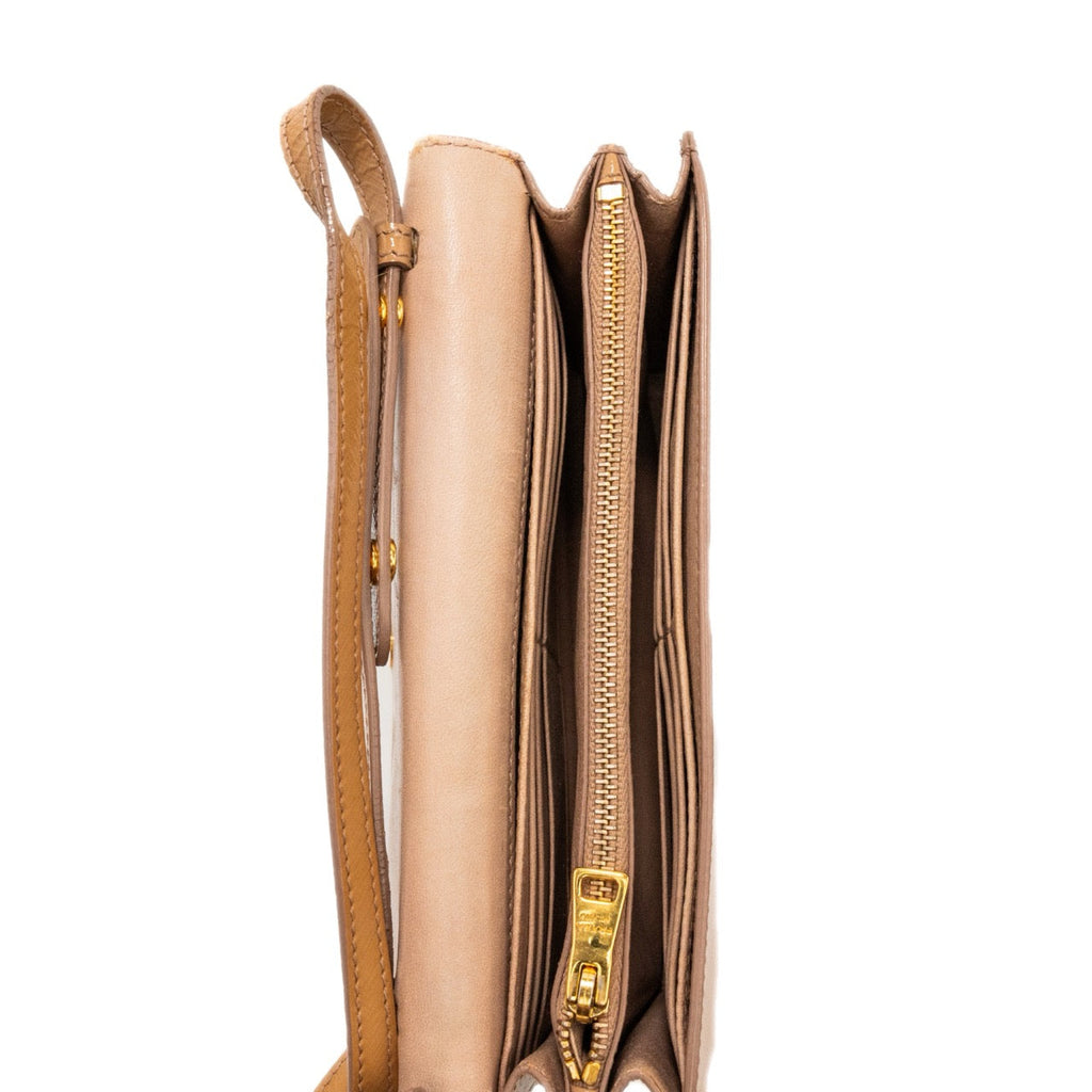 Prada 'Saffiano Vernice' Wallet On Chain