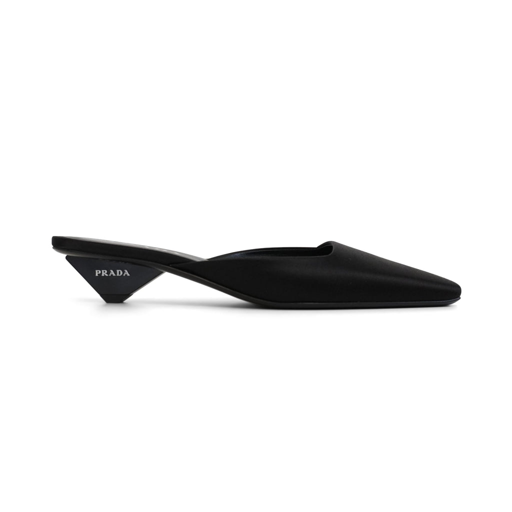 Prada 'Calzature Donna' Mule - Women's 39