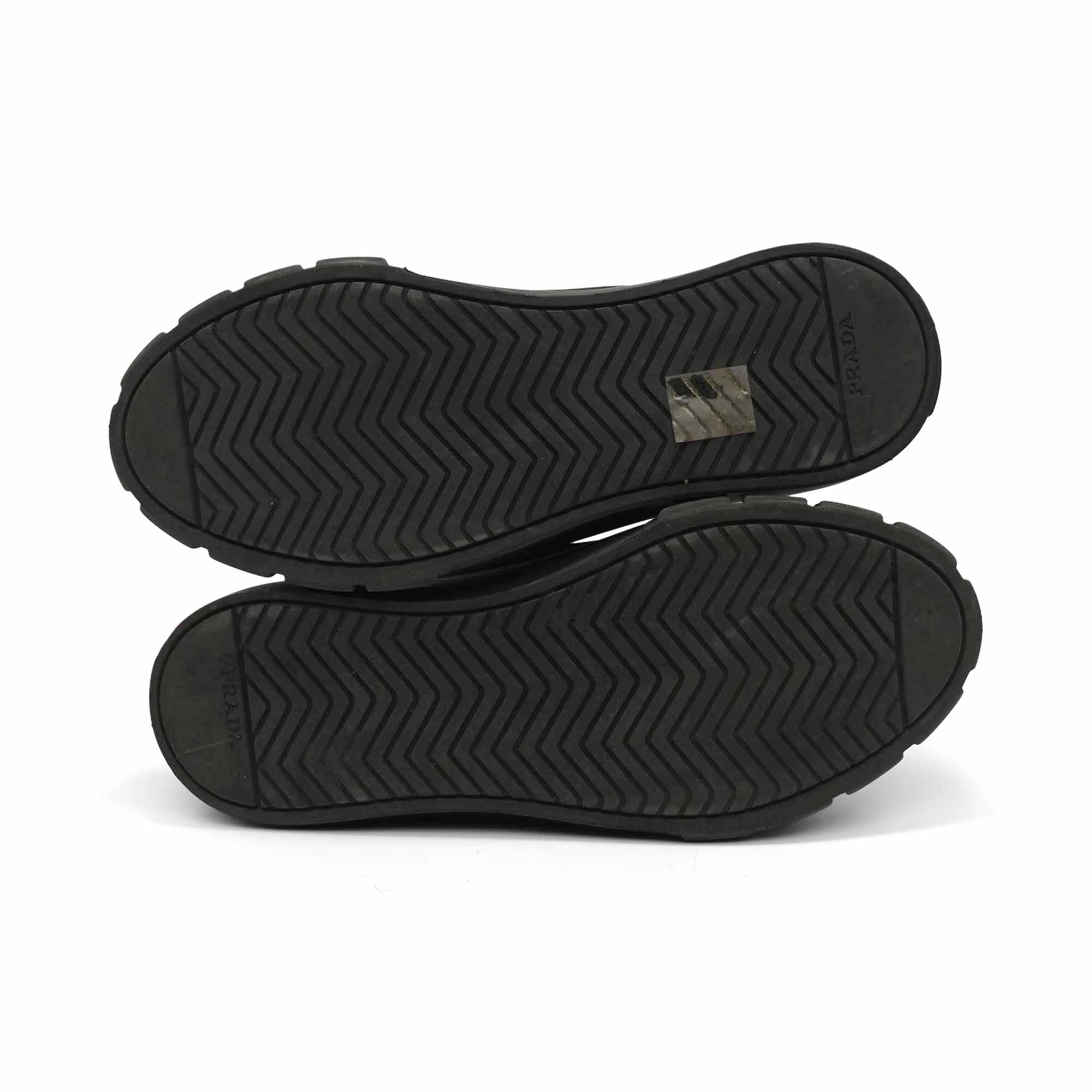 Prada 'Wheel Cassetta' Low-Top Sneakers - Women's 37