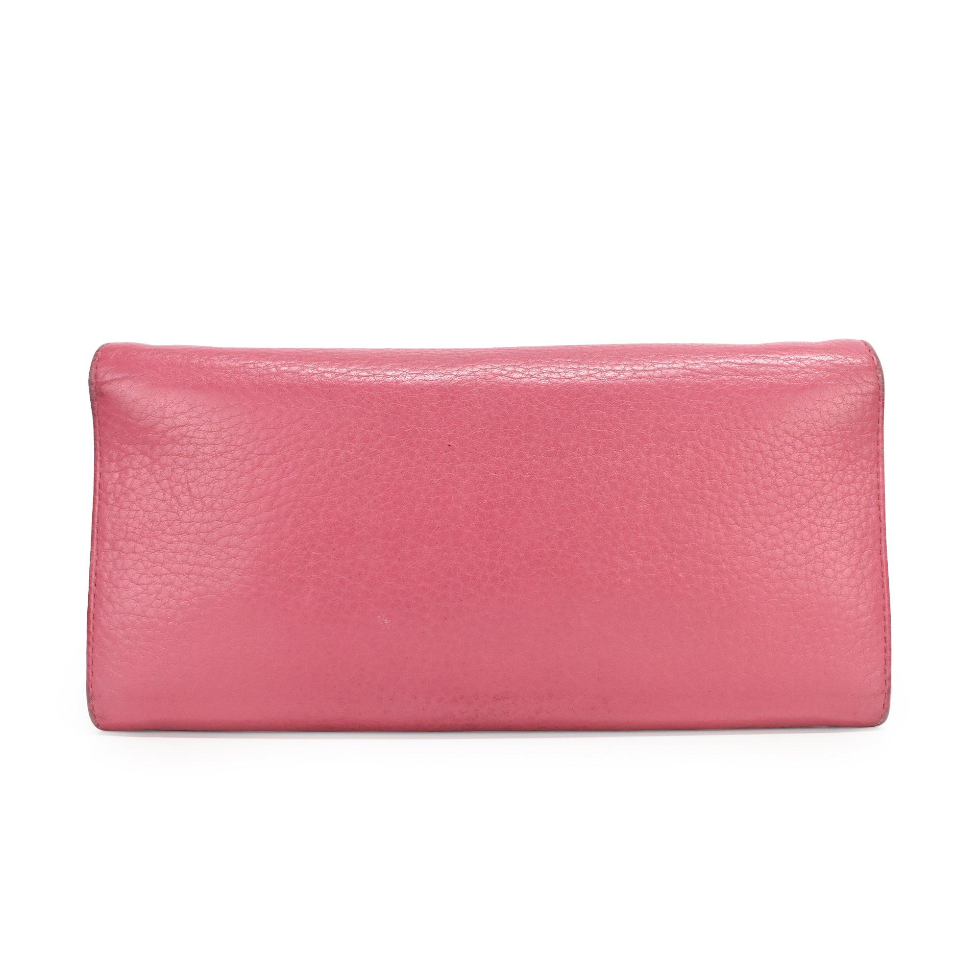 Prada Wallet On Chain