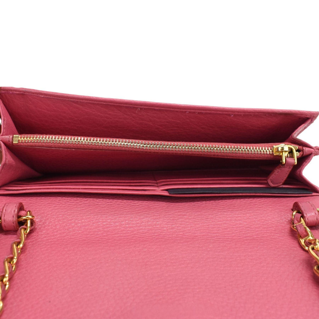 Prada Wallet On Chain