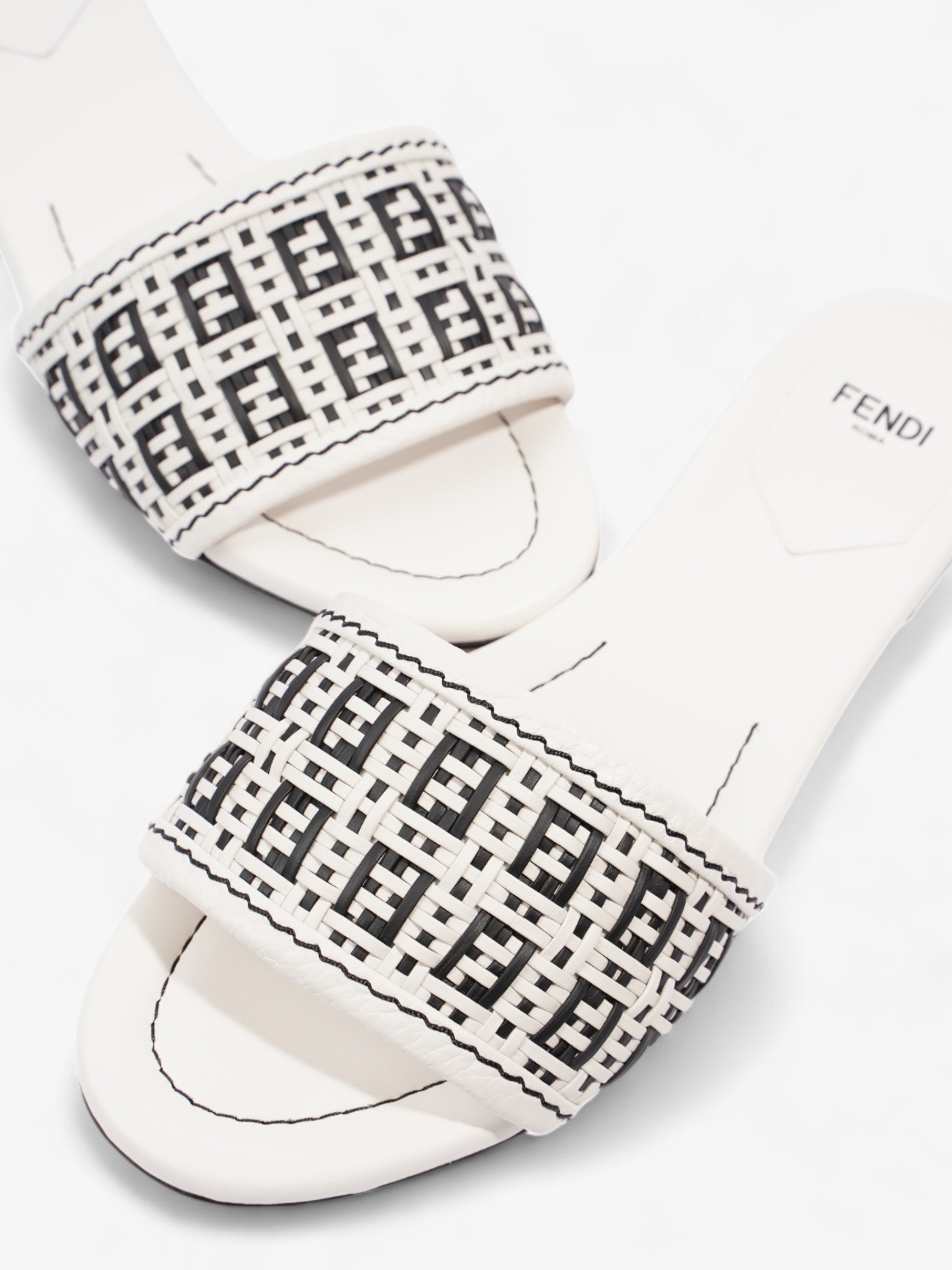 Fendi Ciabatta Slide White / Black Intrecciato Leather EU 37 UK 4