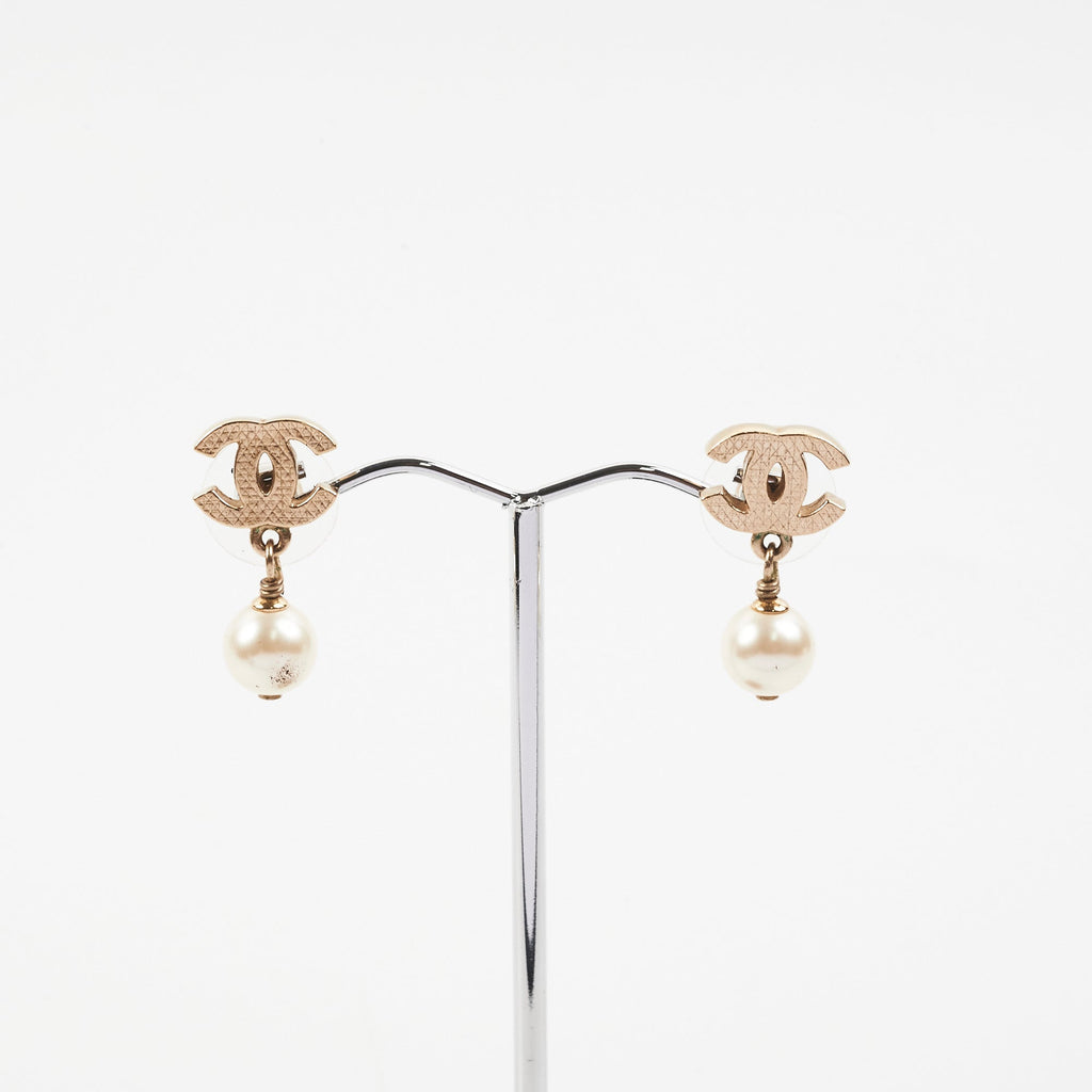 Chanel Drop Pearl Earrings