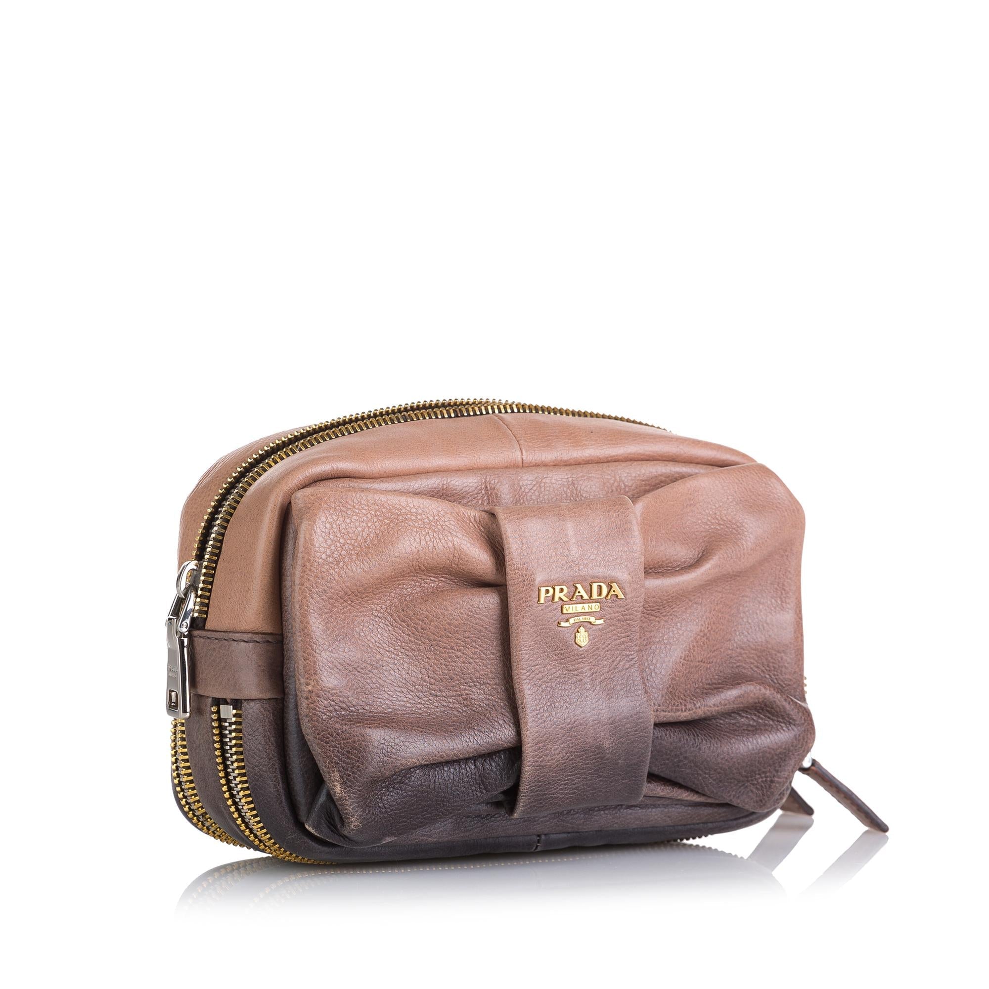 Prada Bow Leather Clutch (SHG-LZl6e5)