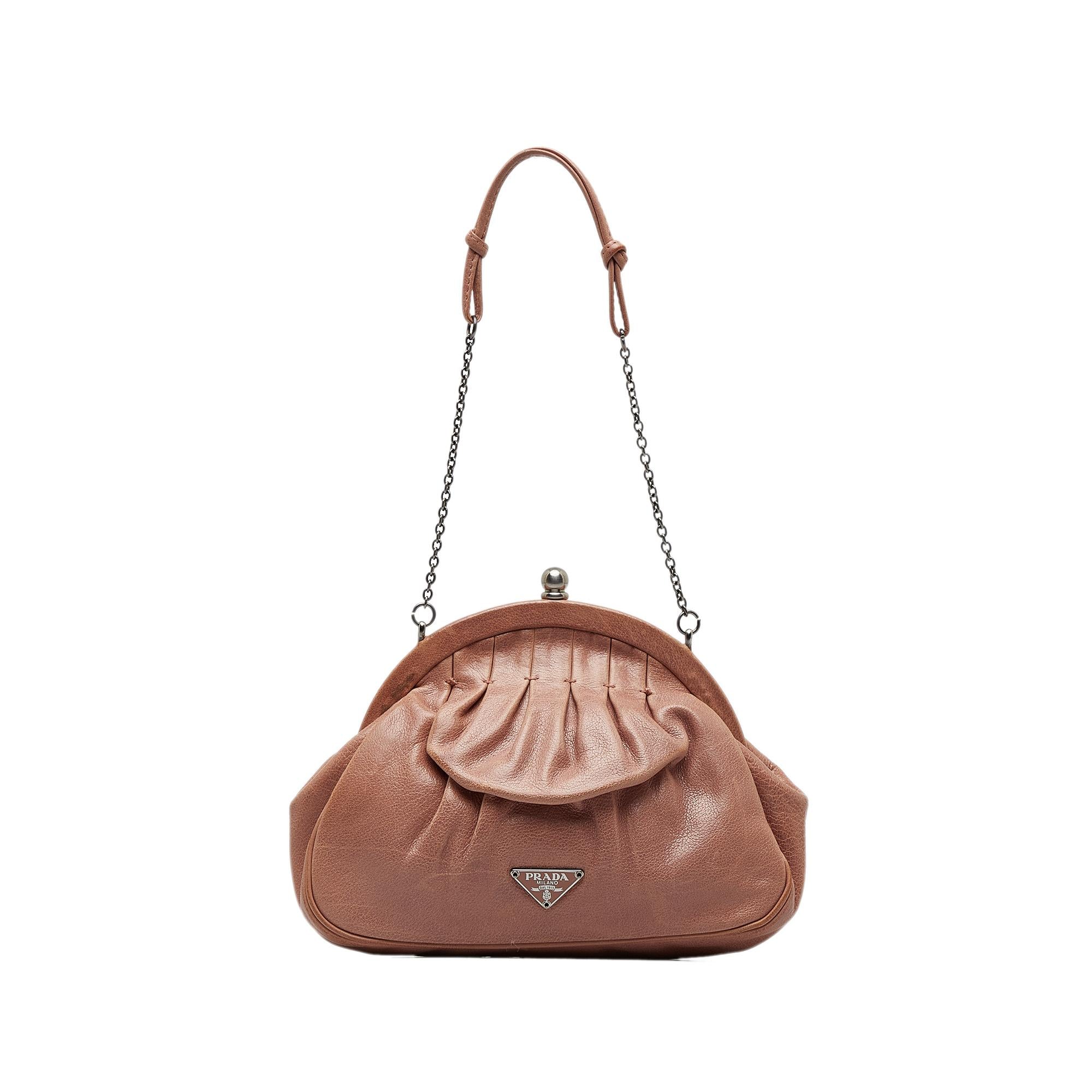 Prada Leather Chain Clutch (SHG-qRtleH)