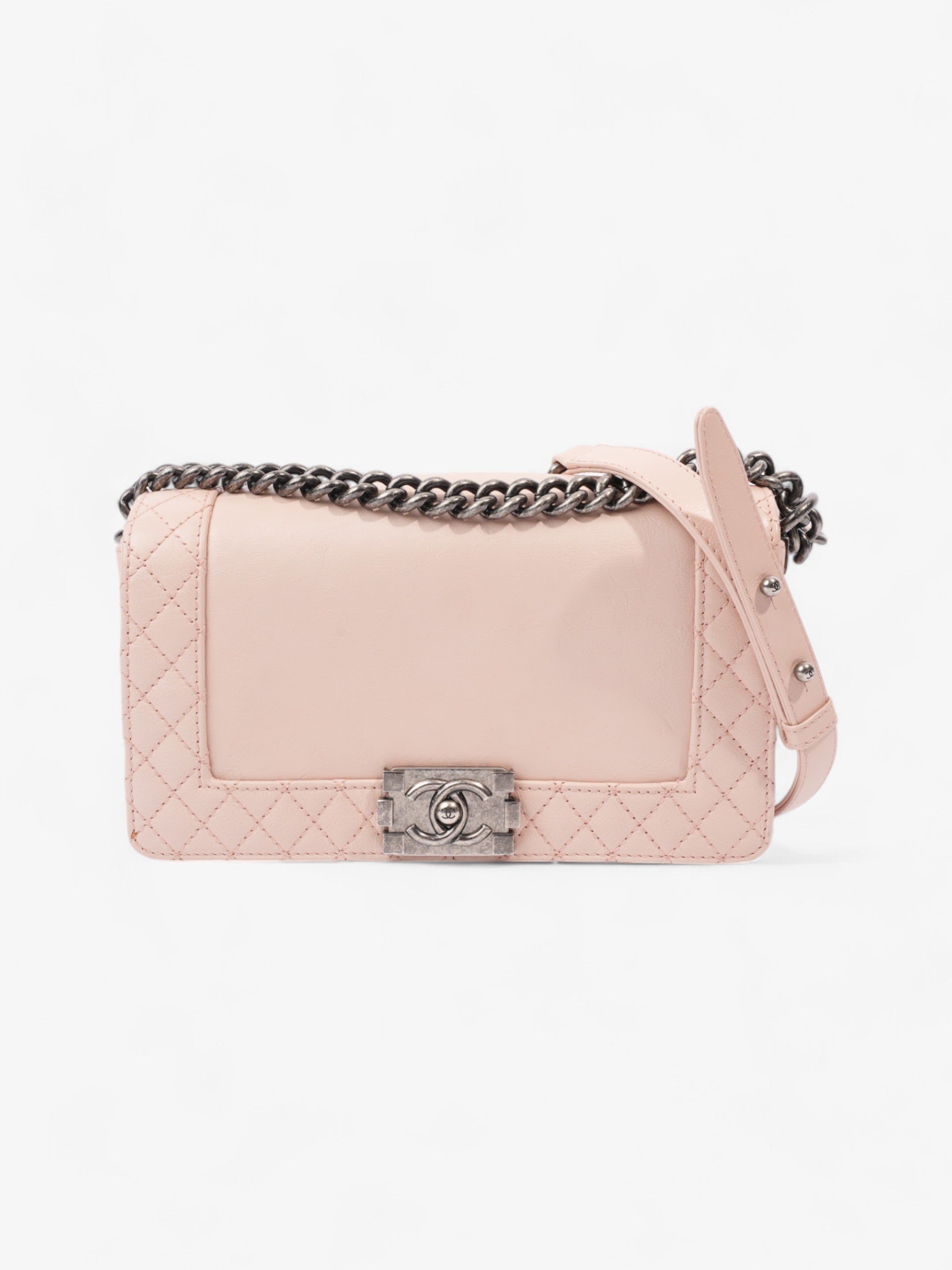 Chanel Boy Bag Light Pink Leather Medium