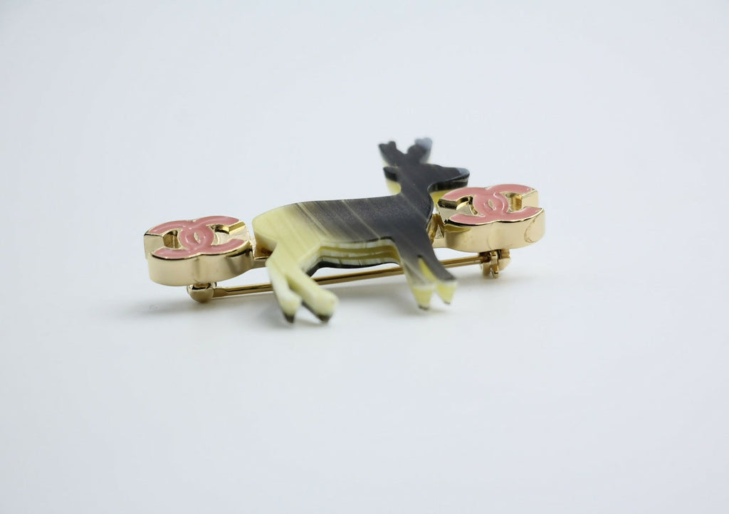 Chanel Vintage 01A Metal Dark Green Gradient Deer Brooch