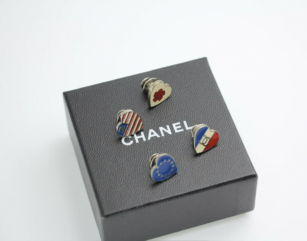 Chanel Vintage 03A Metal American Style Heart Brooch