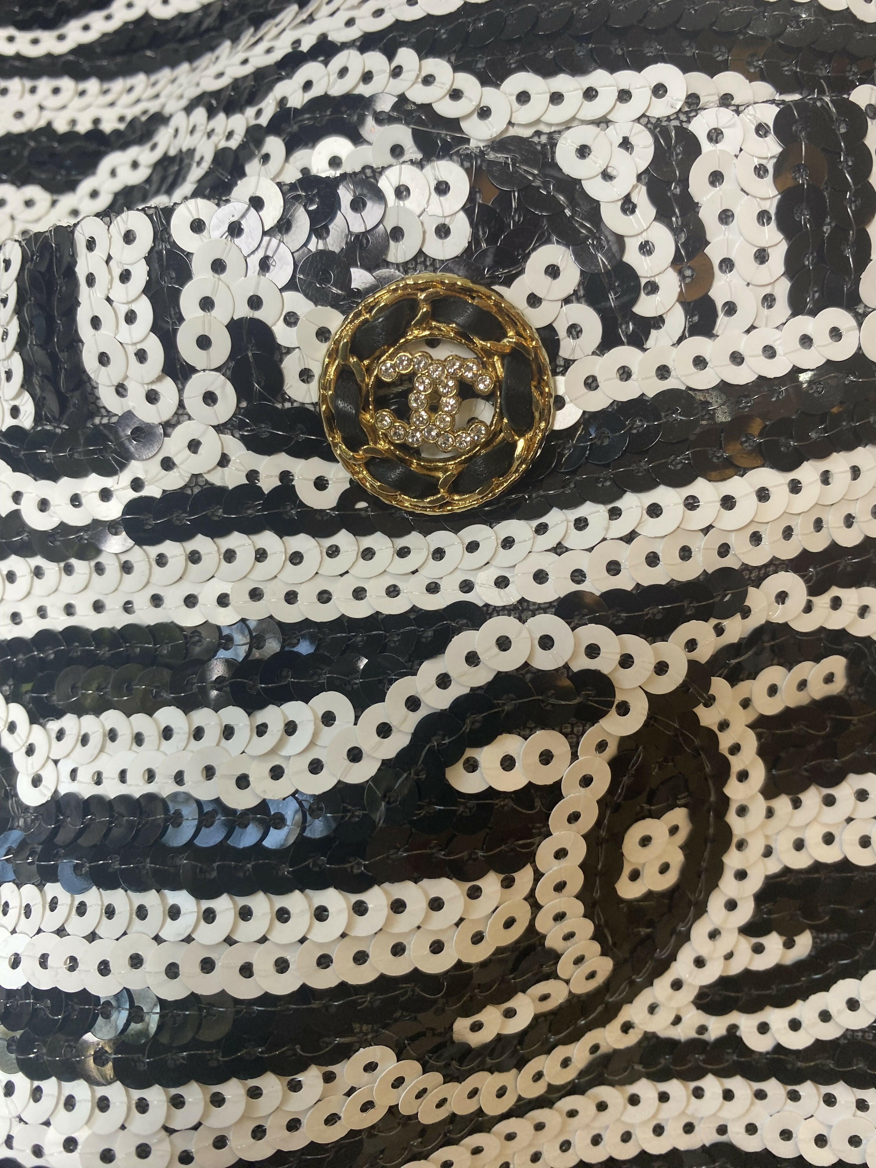 Chanel 22S Runway Sequin CC Logo Black and White Jacket FR 40