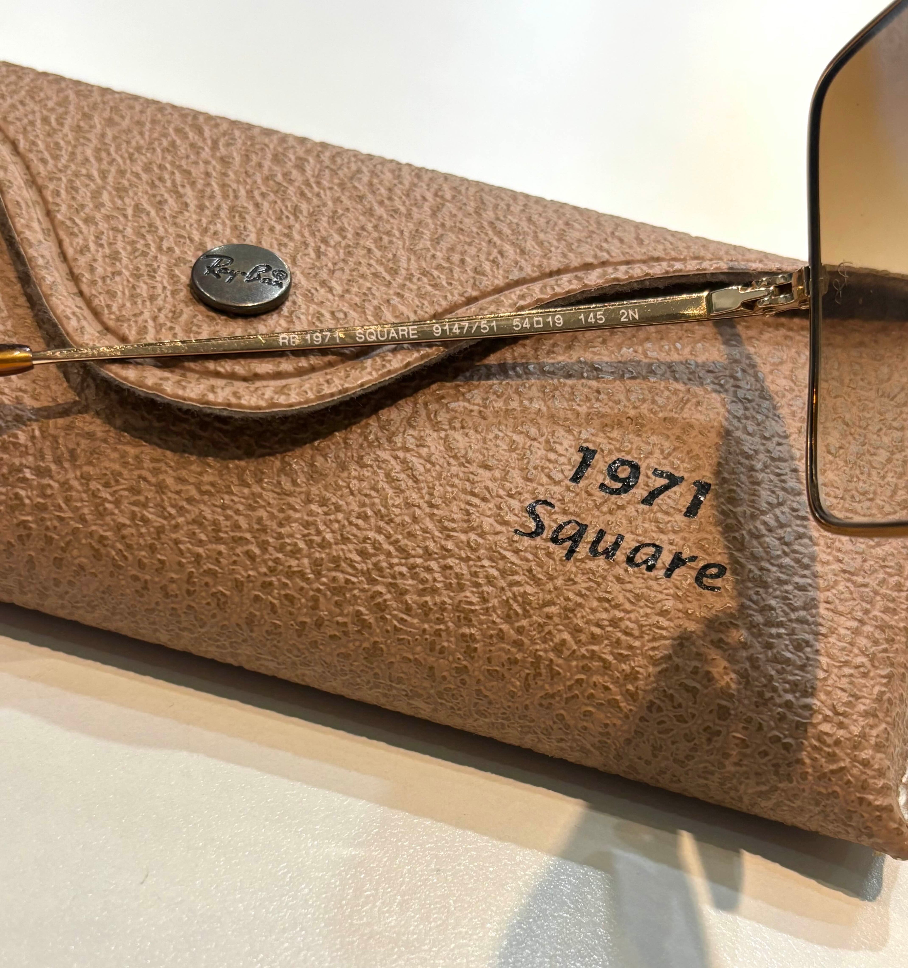 RAYBAN SQUARE SUNGLASSES