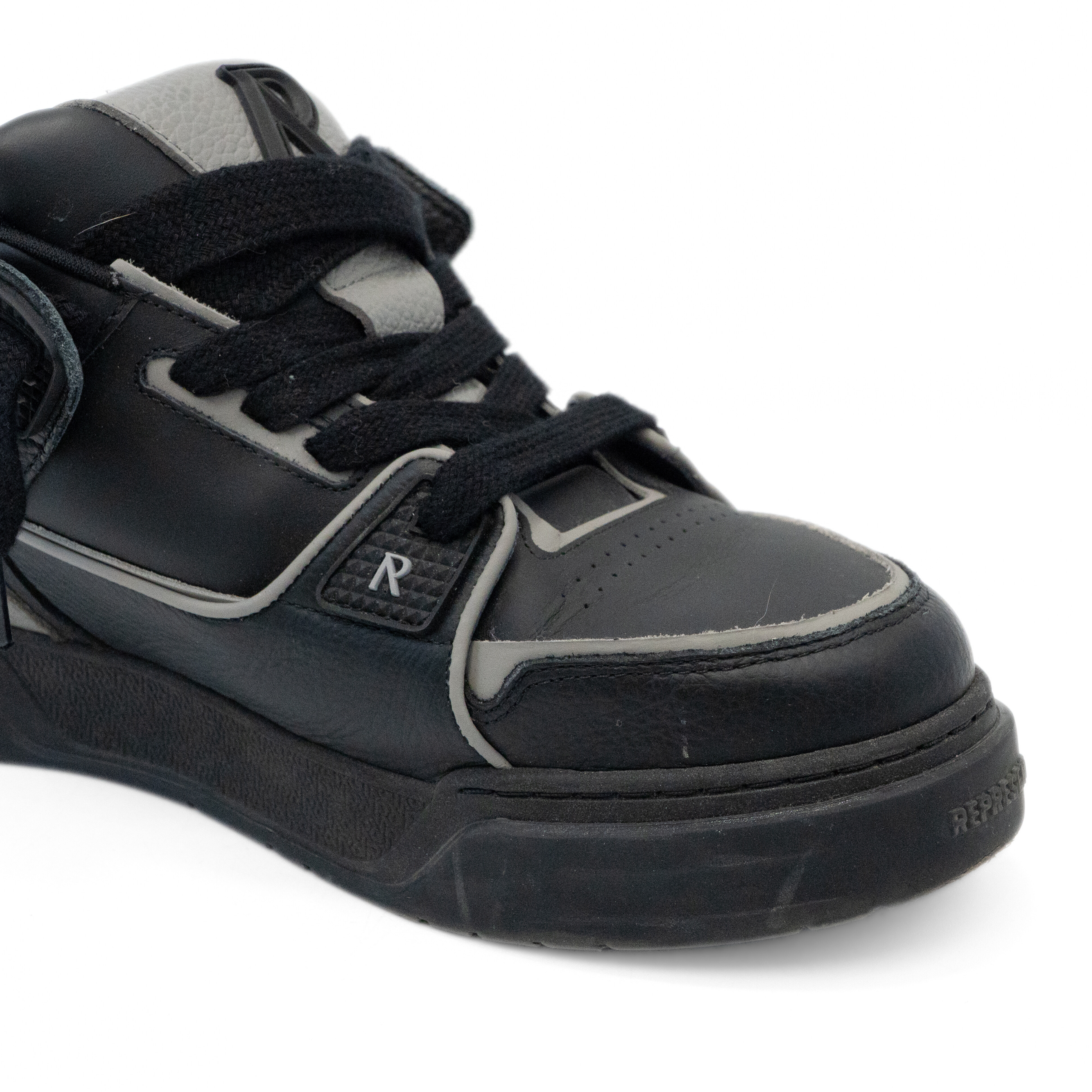 Represent 'Studio Sneakers' - Men's 12
