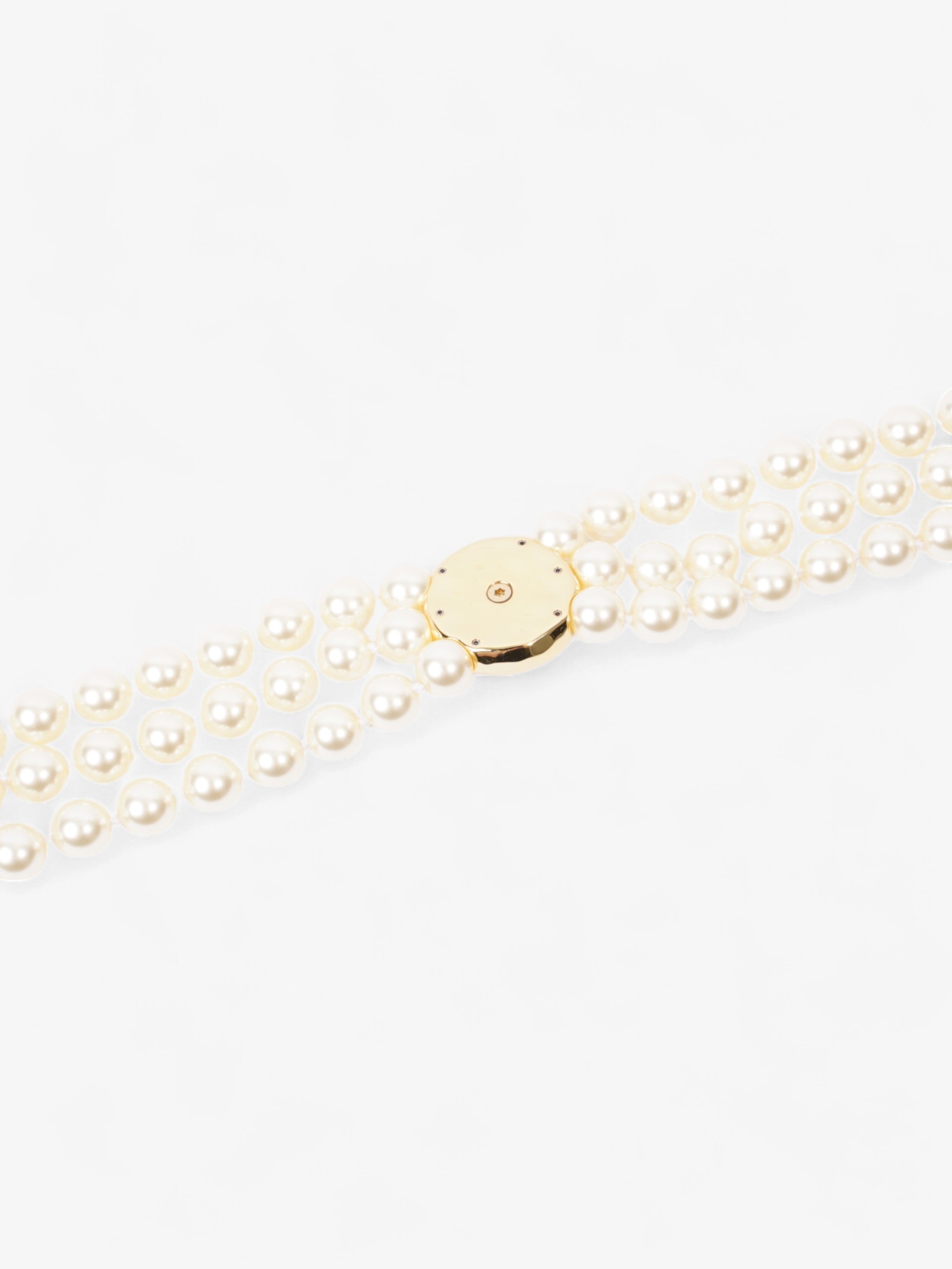 Chanel CC Pearl Chocker Gold / Pearl Base Metal
