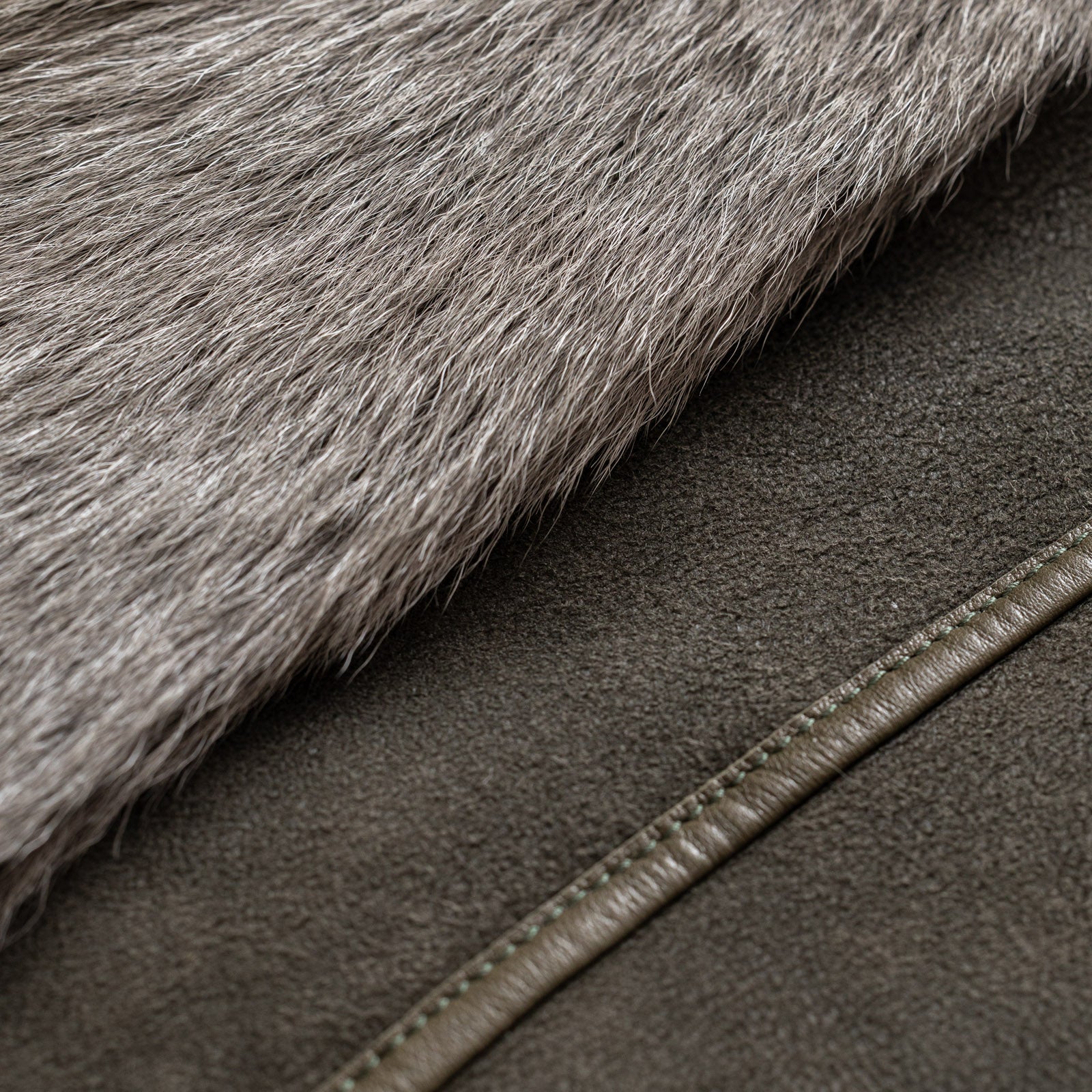 Hermès Pelisse Courte Fur Vest Gris Vert