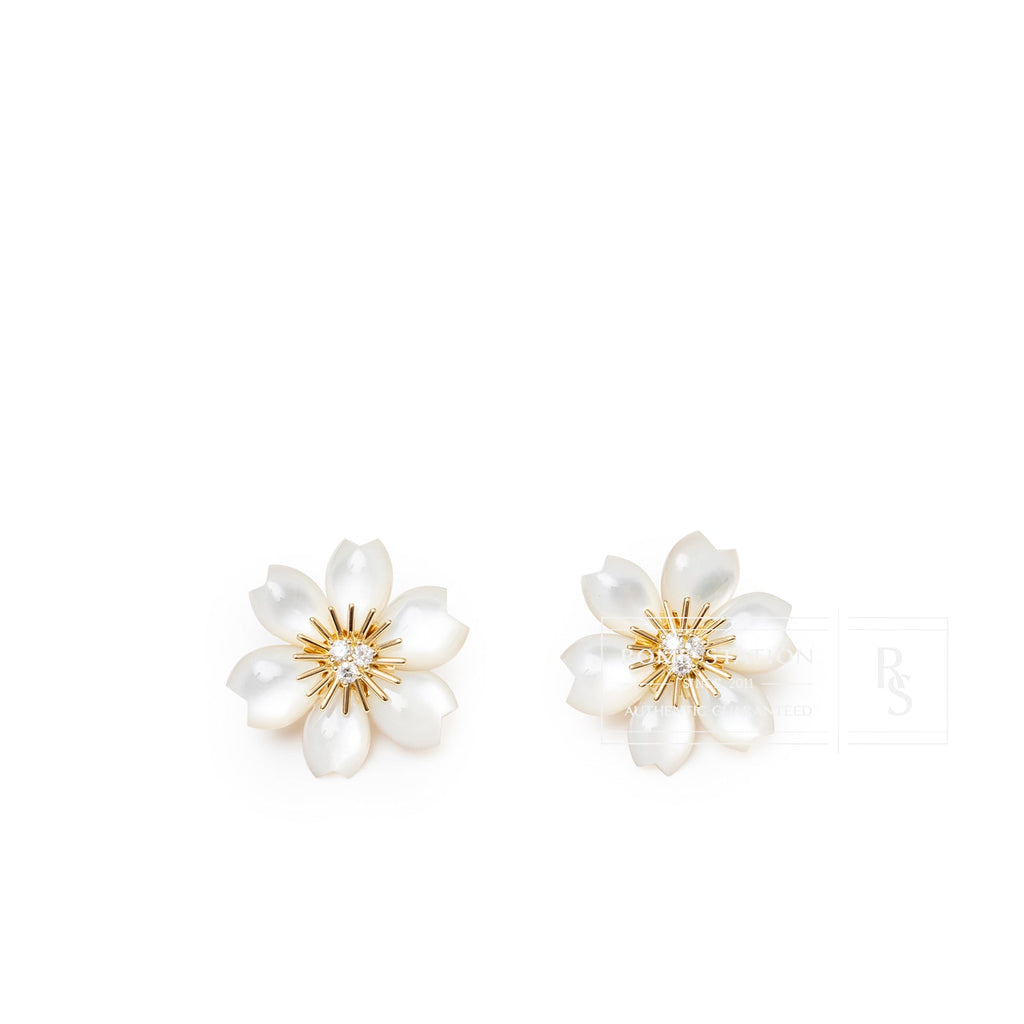 Van Cleef & Arpels Rose de Noël Earrings Mini 18K yellow gold Diamond/Mother-of-pear