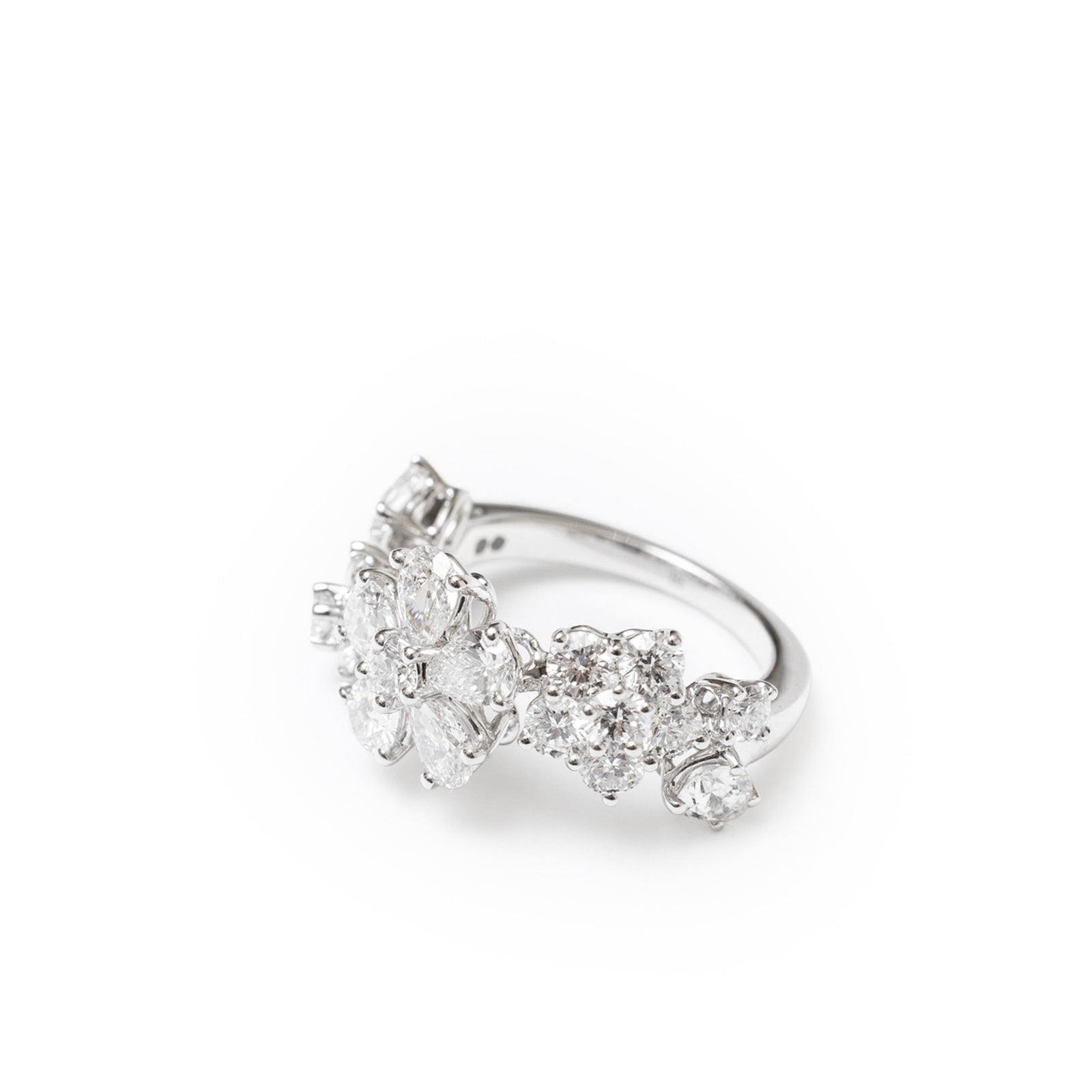 Van Cleef & Arpels Folie des Prés Ring 18K White Gold/Diamond