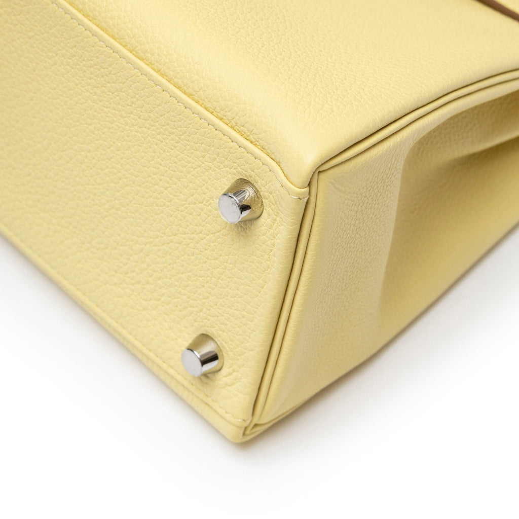 Hermès Kelly 25 Retourne Togo Jaune Poussin Palladium Hardware