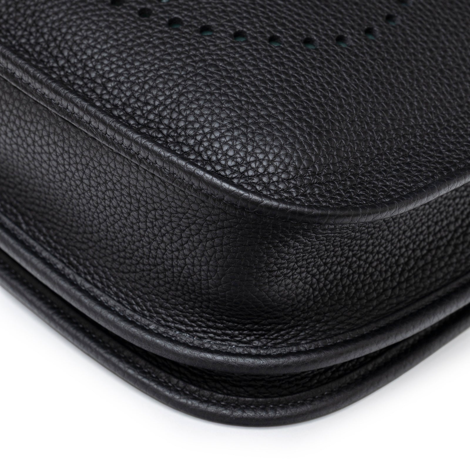 Hermès Evelyne PM 29 Black Clemence Gold Hardware