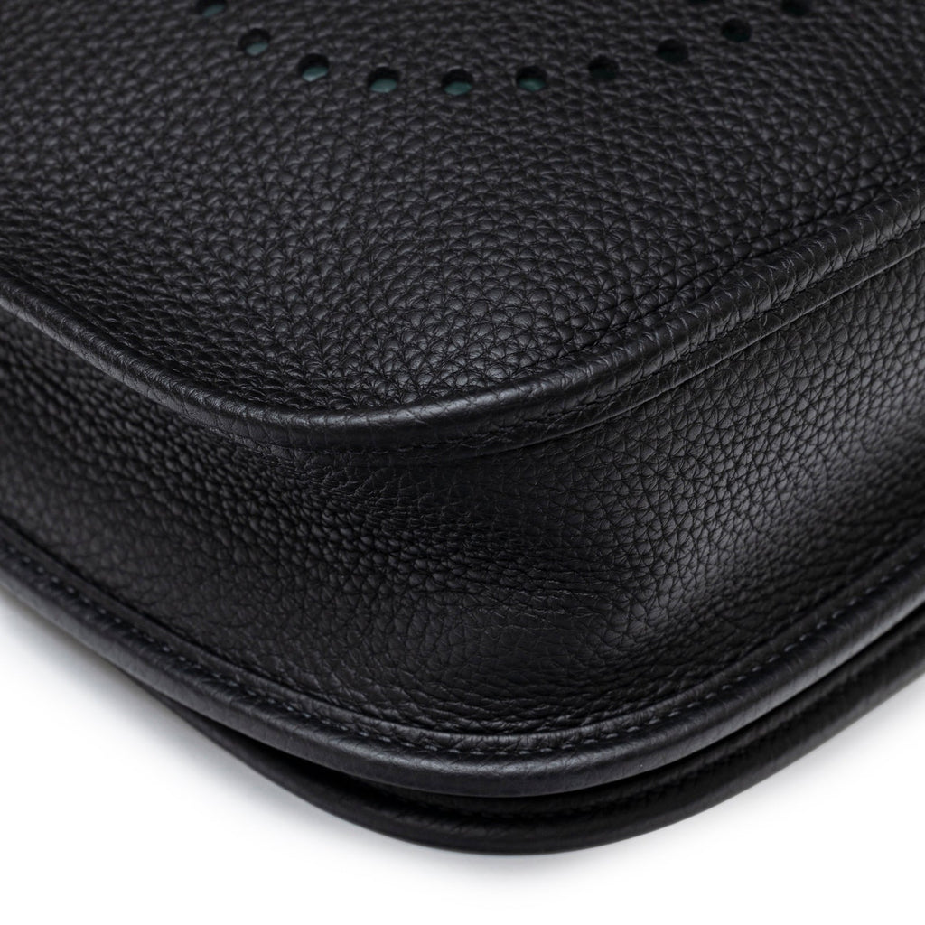 Hermès Evelyne PM 29 Black Clemence Gold Hardware