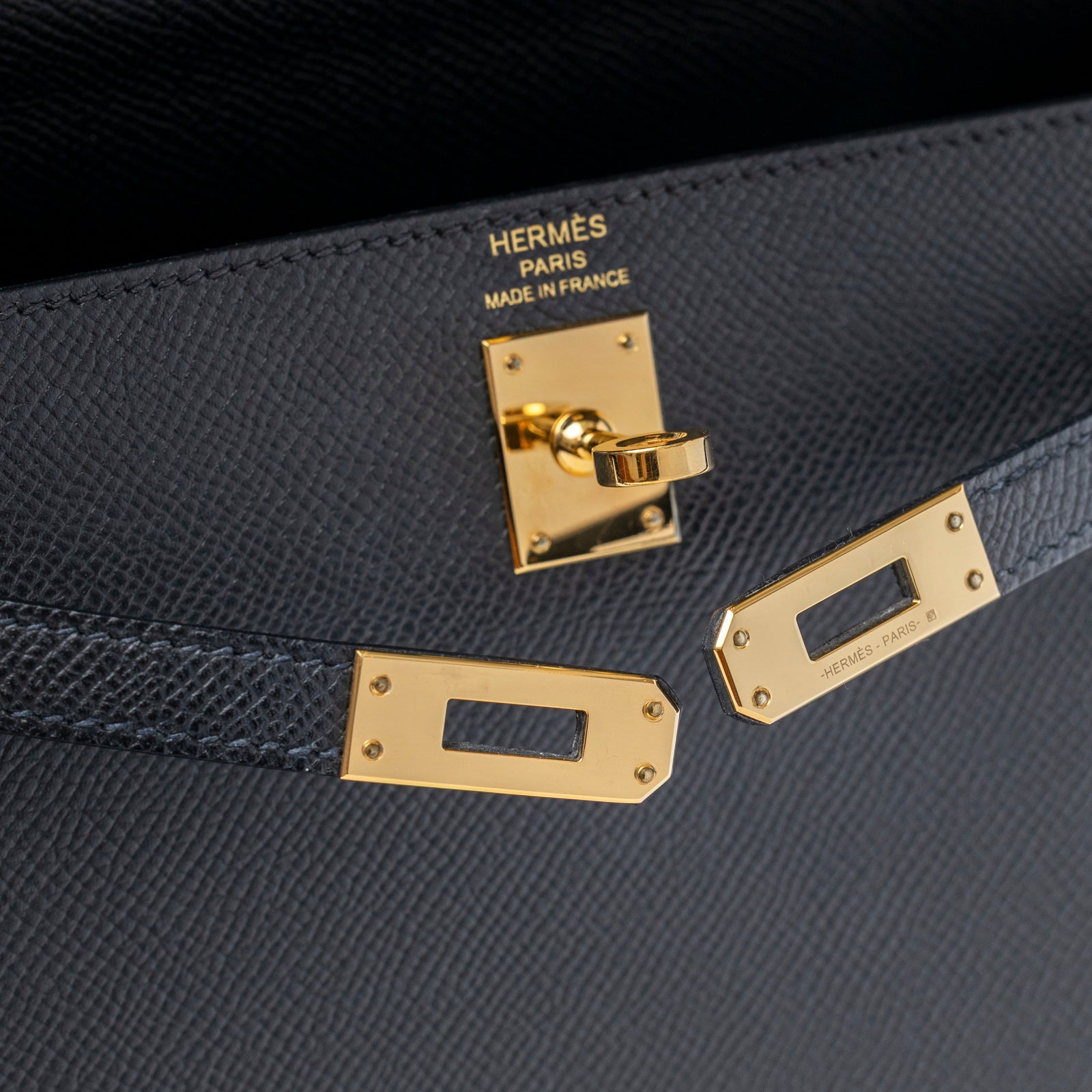 Hermès Kelly Sellier 25 Black Epsom Gold Hardware