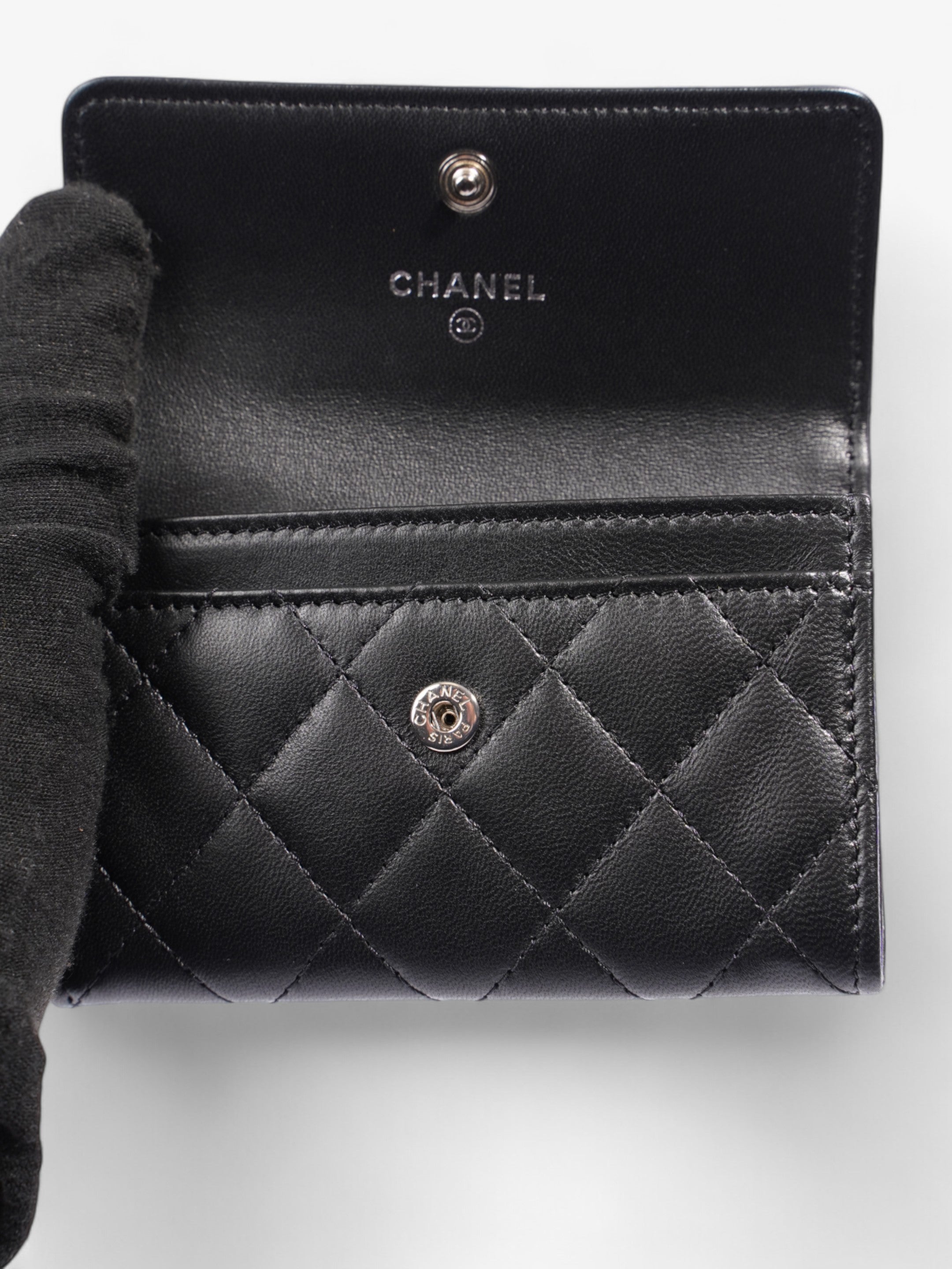 Chanel Interlocking CC Flap  Holder Black / Silver Lambskin Leather Small