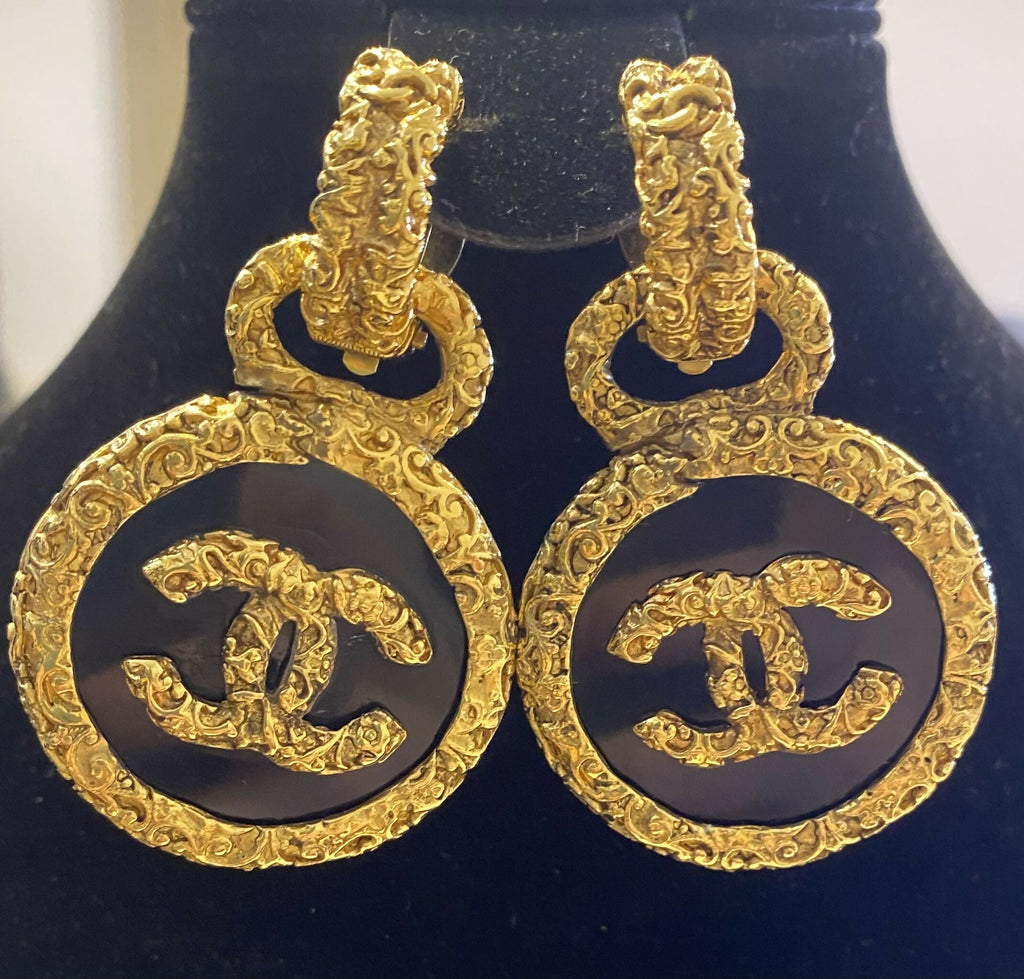 Chanel 93A Large Gold Metal Black Onyx Button Medallion Florentine Drop Dangle Clip-On Earrings