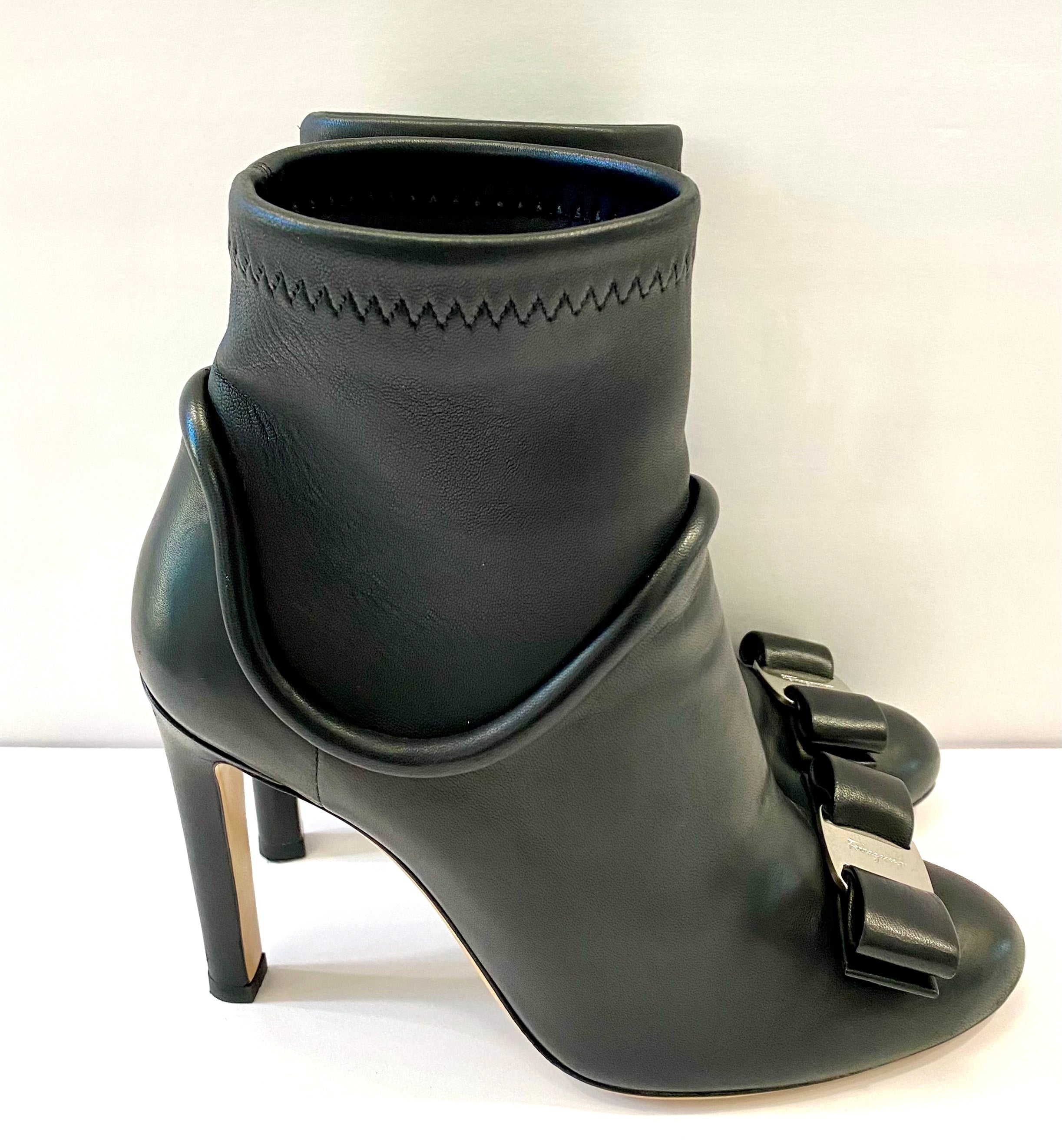 SALVATORE FERRAGAMO CALFSKIN LEATHER VARA ANKLE BOOTS