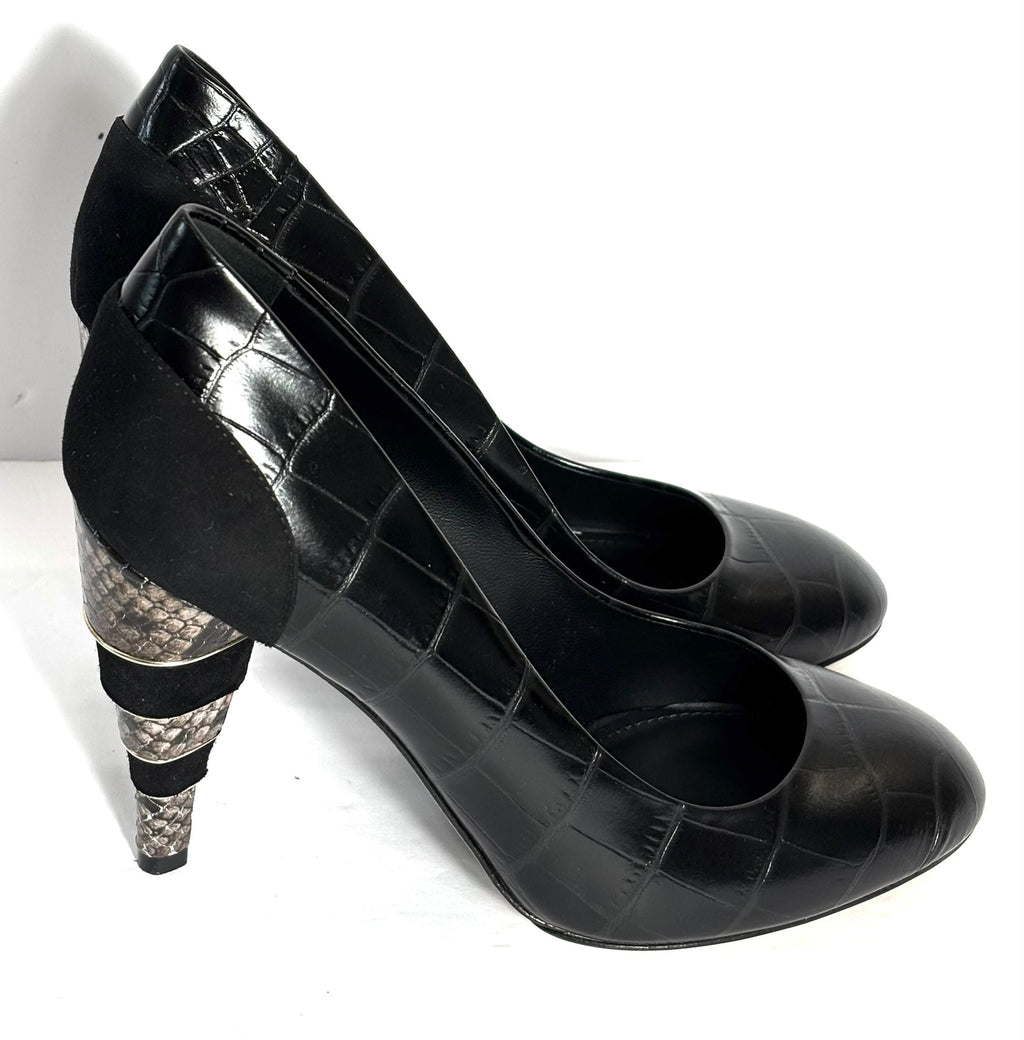 SALVATORE FERRAGAMO BLACK CROC LEATHER PUMPS