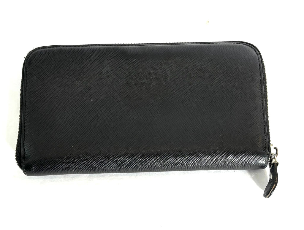 SALVATORE FERRAGAMO GANCINI ROUND ZIPPER LONG WALLET