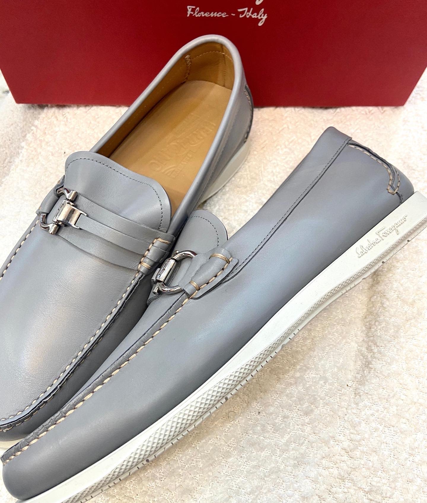 SALVATORE FERRAGAMO GREY MEN'S LOAFERS