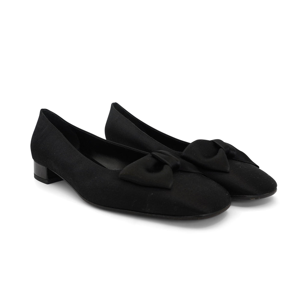 Salvatore Ferragamo 'Gloria' Kitten Heels - Women's 9.5
