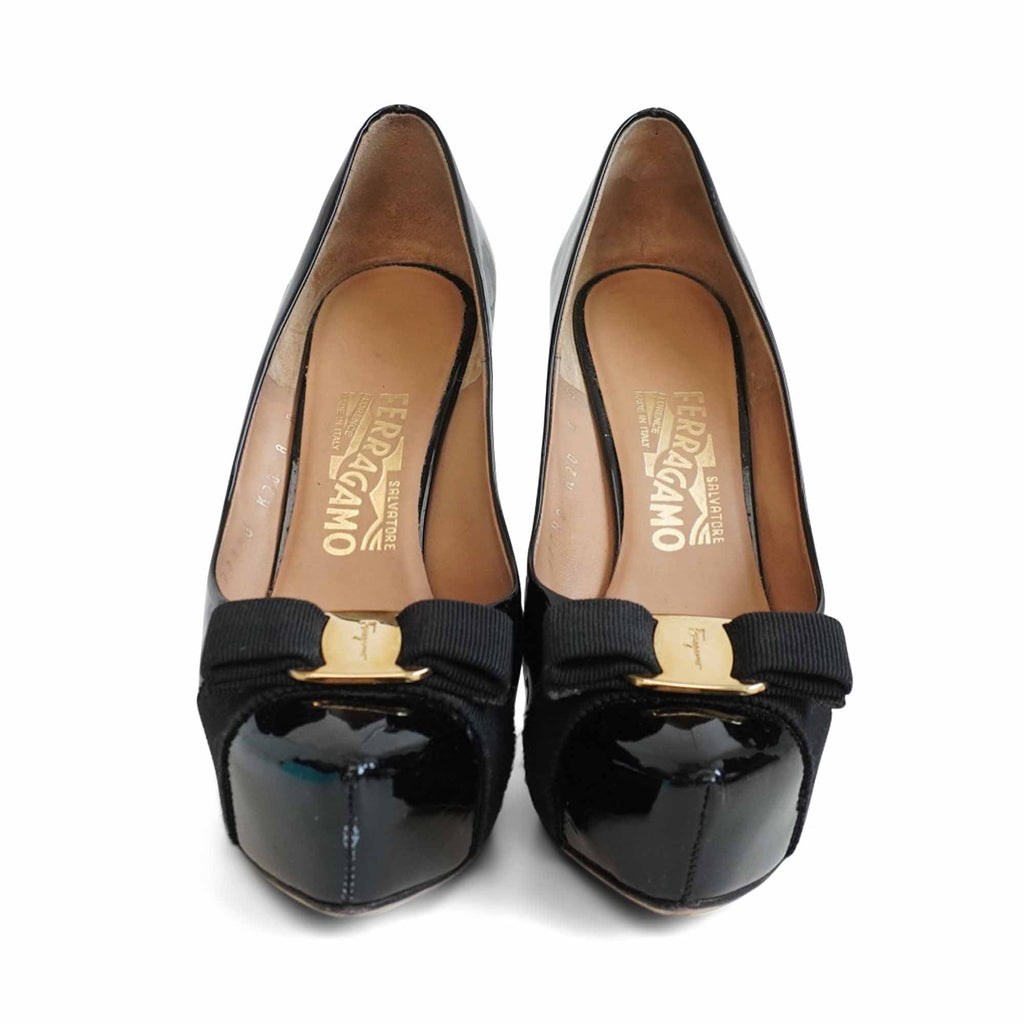 Salvatore Ferragamo 'Vara Bow' Heels - Women's 8