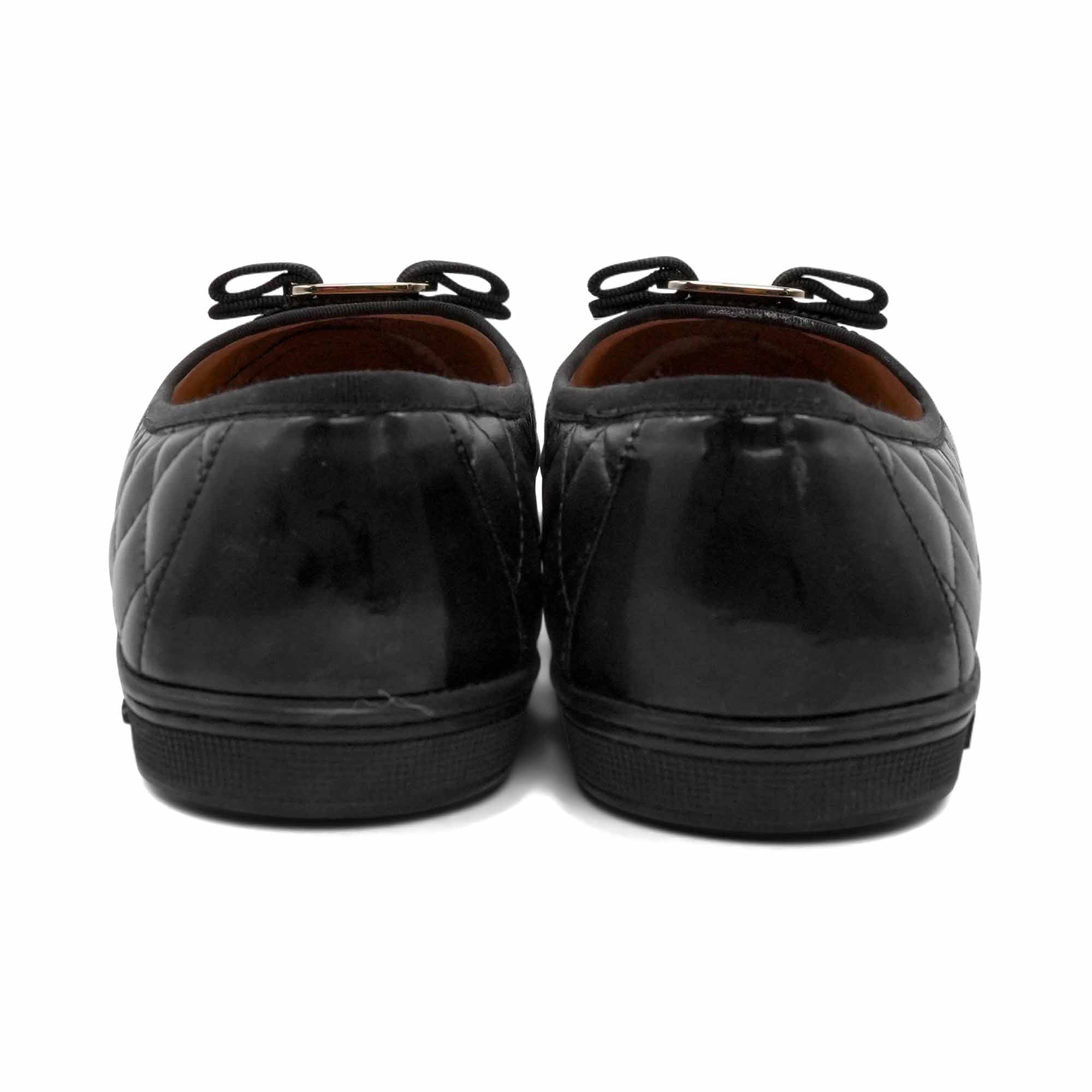 Salvatore Ferragamo 'Rufina' Flats - Women's 8