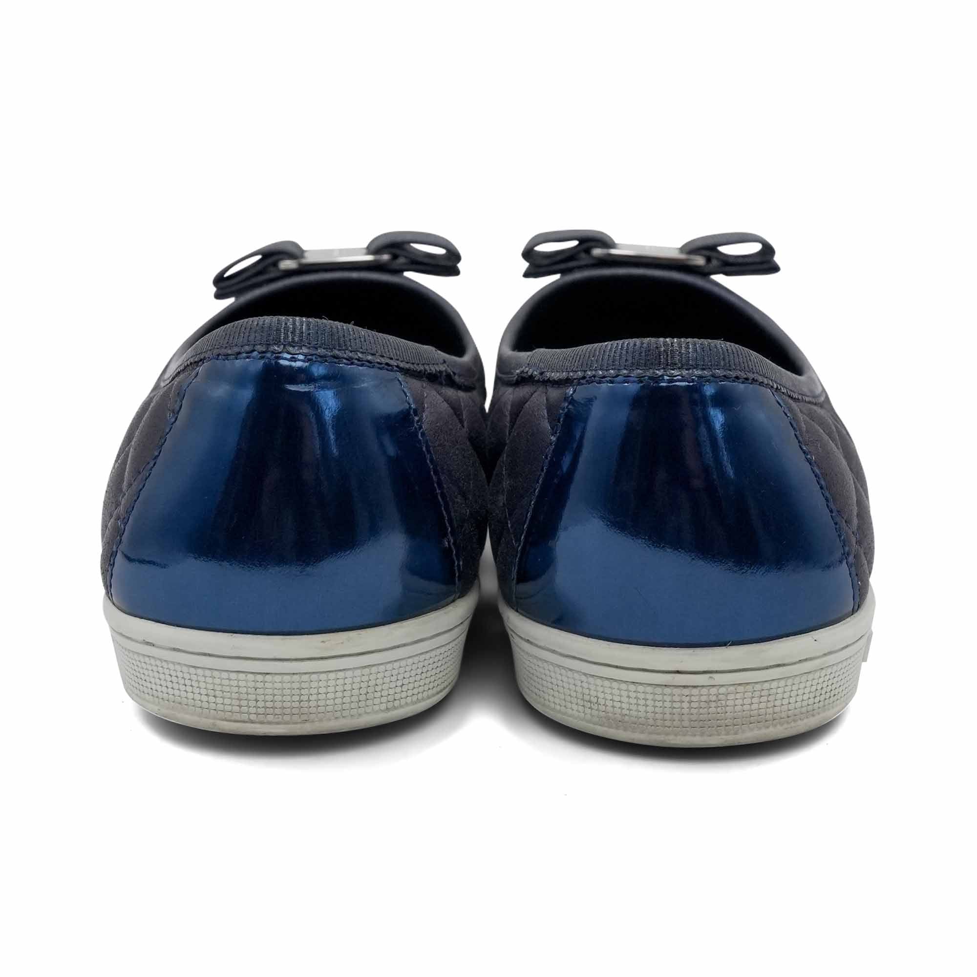Salvatore Ferragamo 'Rufina' Flats - Women's 8